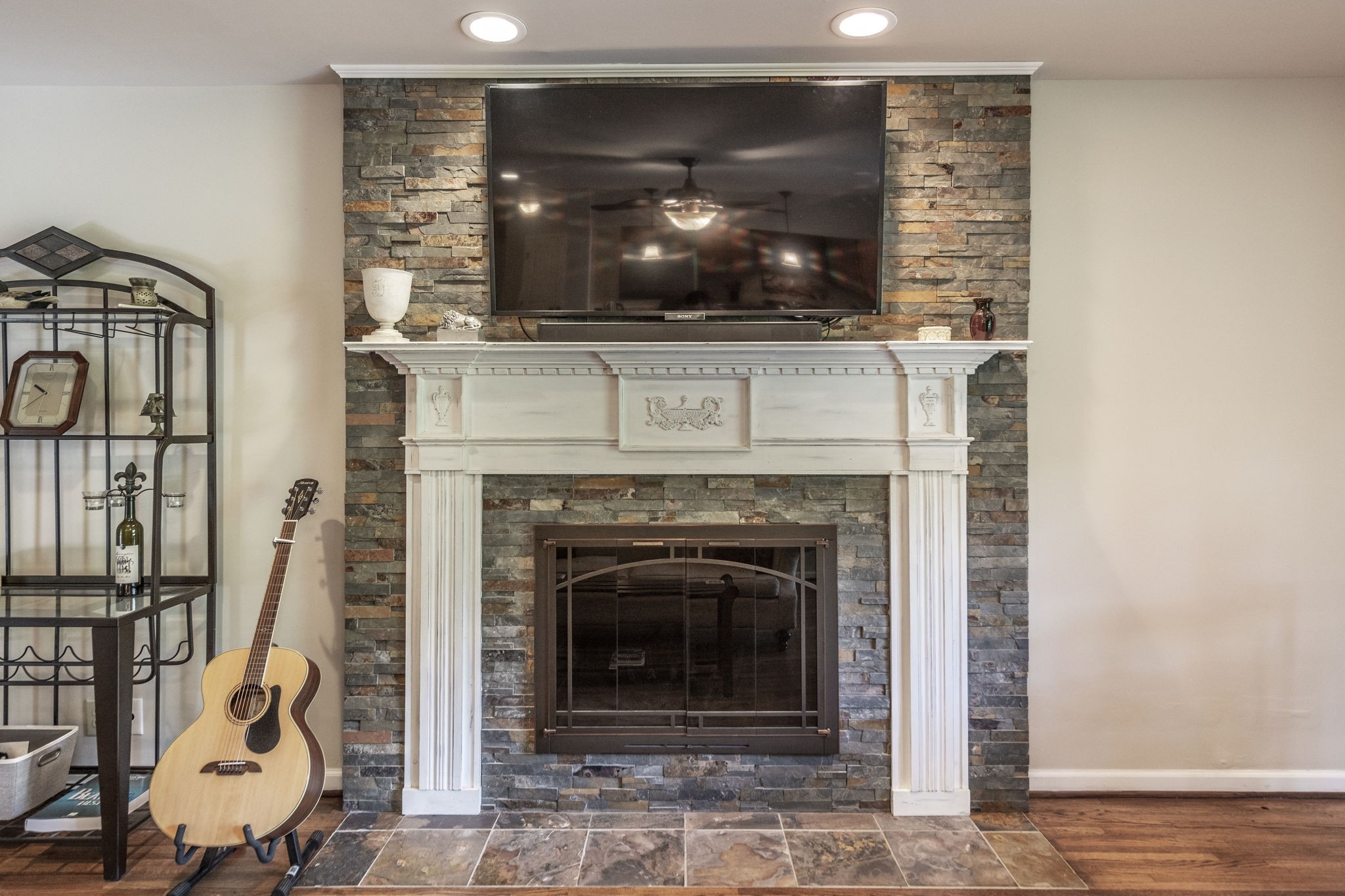 315 Raintree Dr