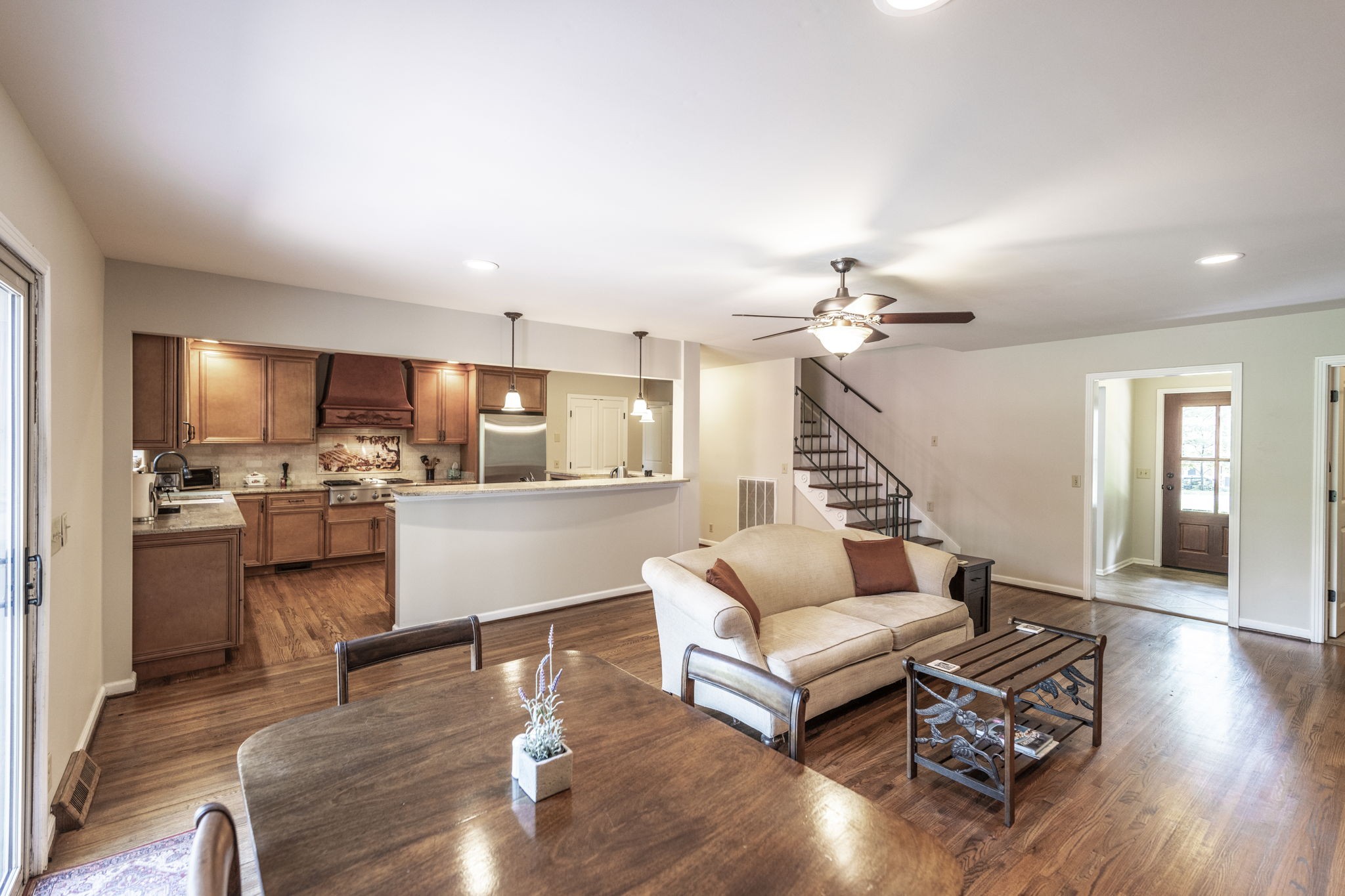 315 Raintree Dr