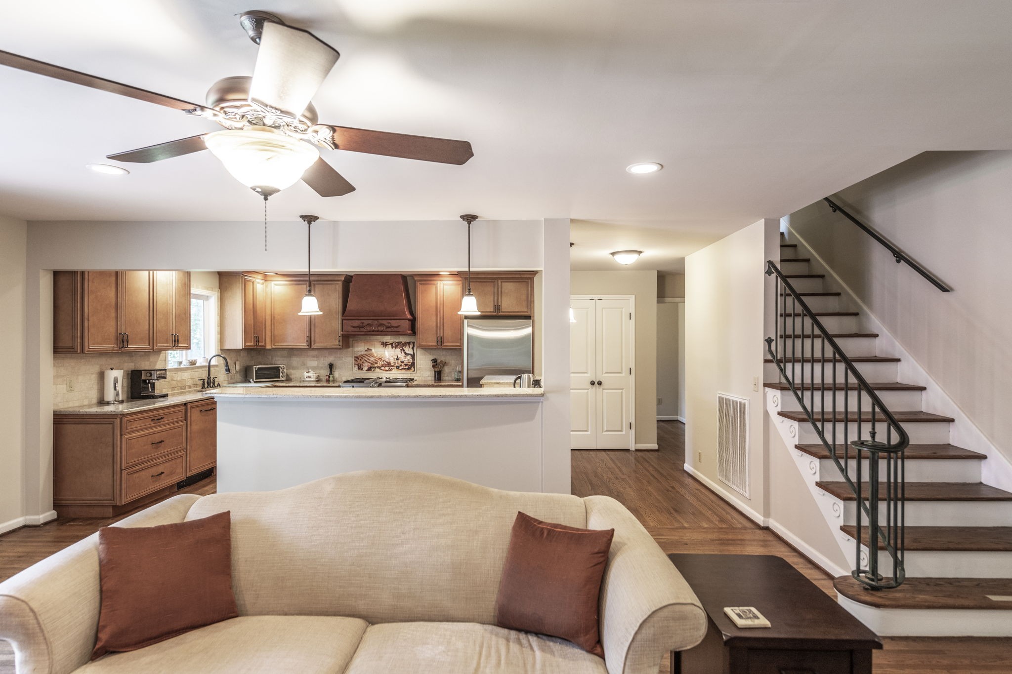 315 Raintree Dr