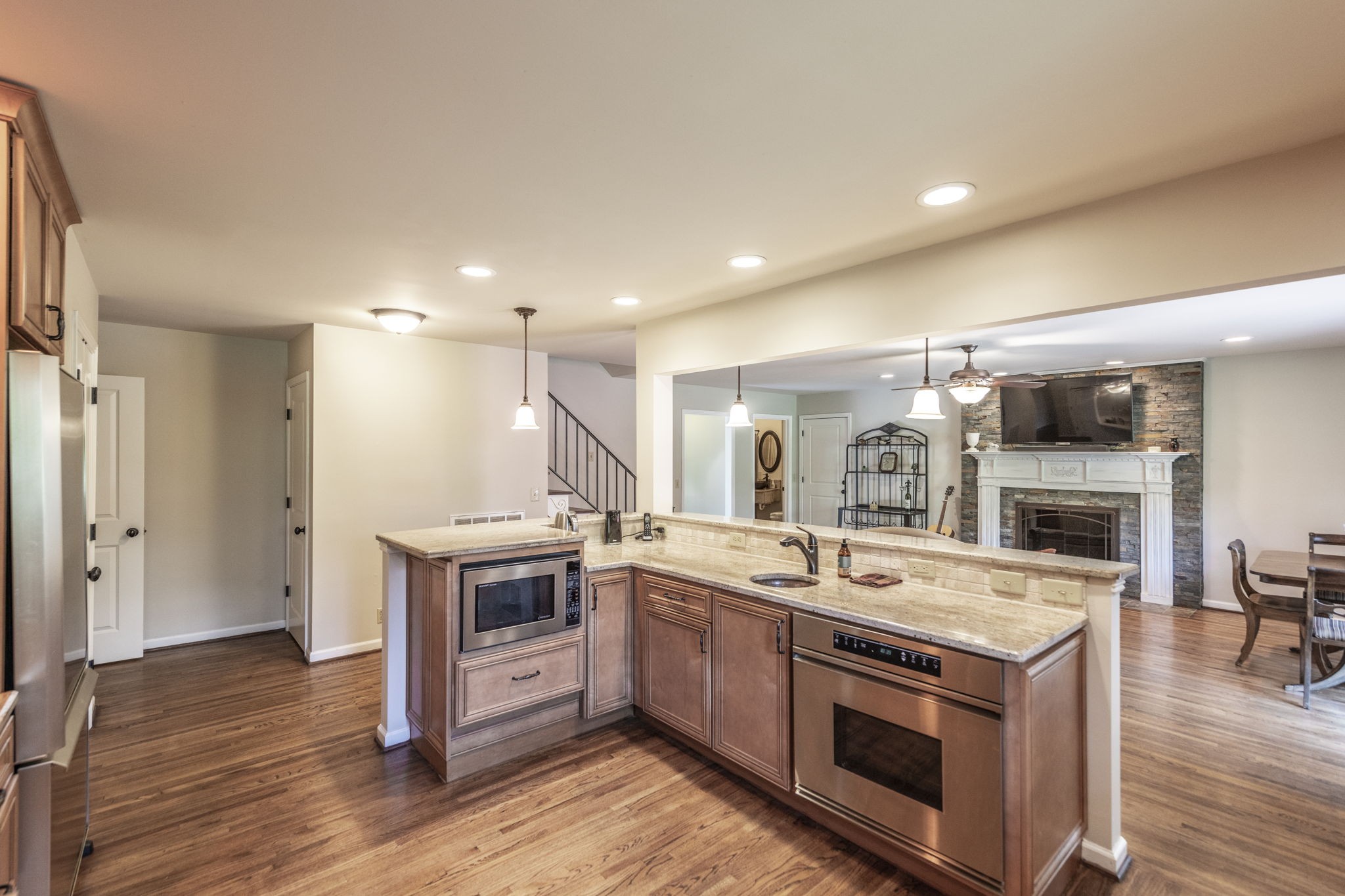 315 Raintree Dr