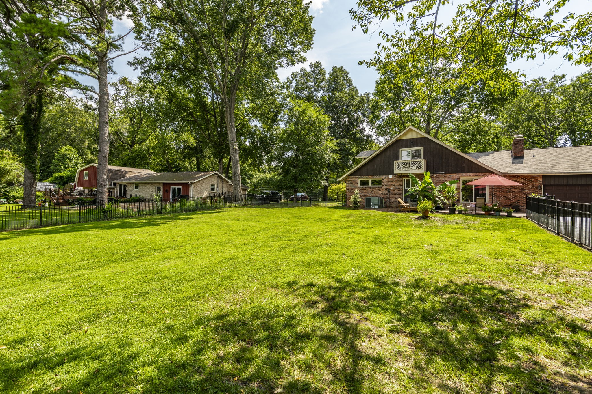 315 Raintree Dr