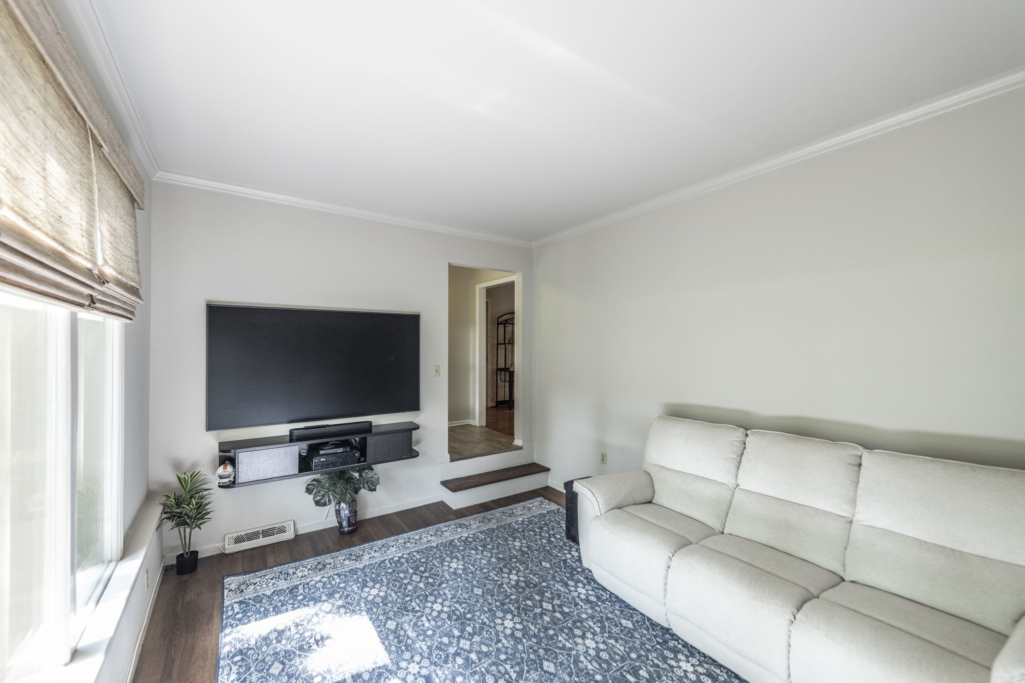 315 Raintree Dr