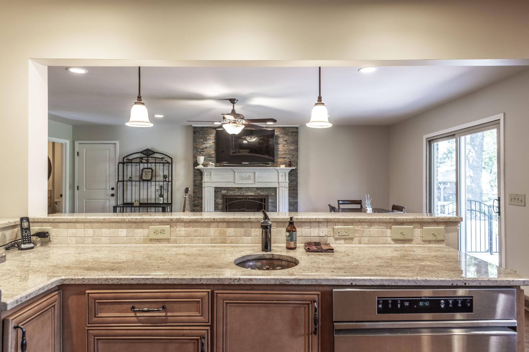315 Raintree Dr