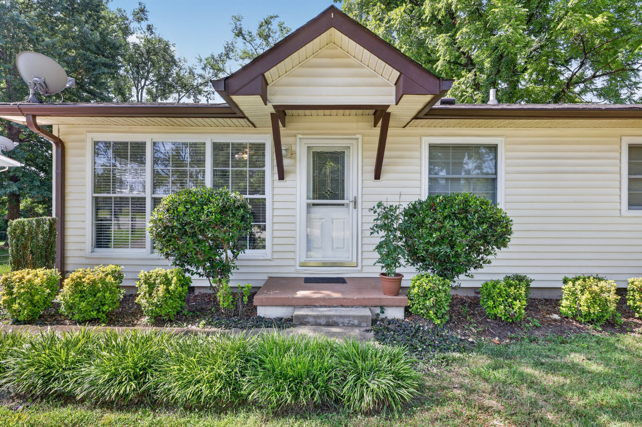 402 Joann St