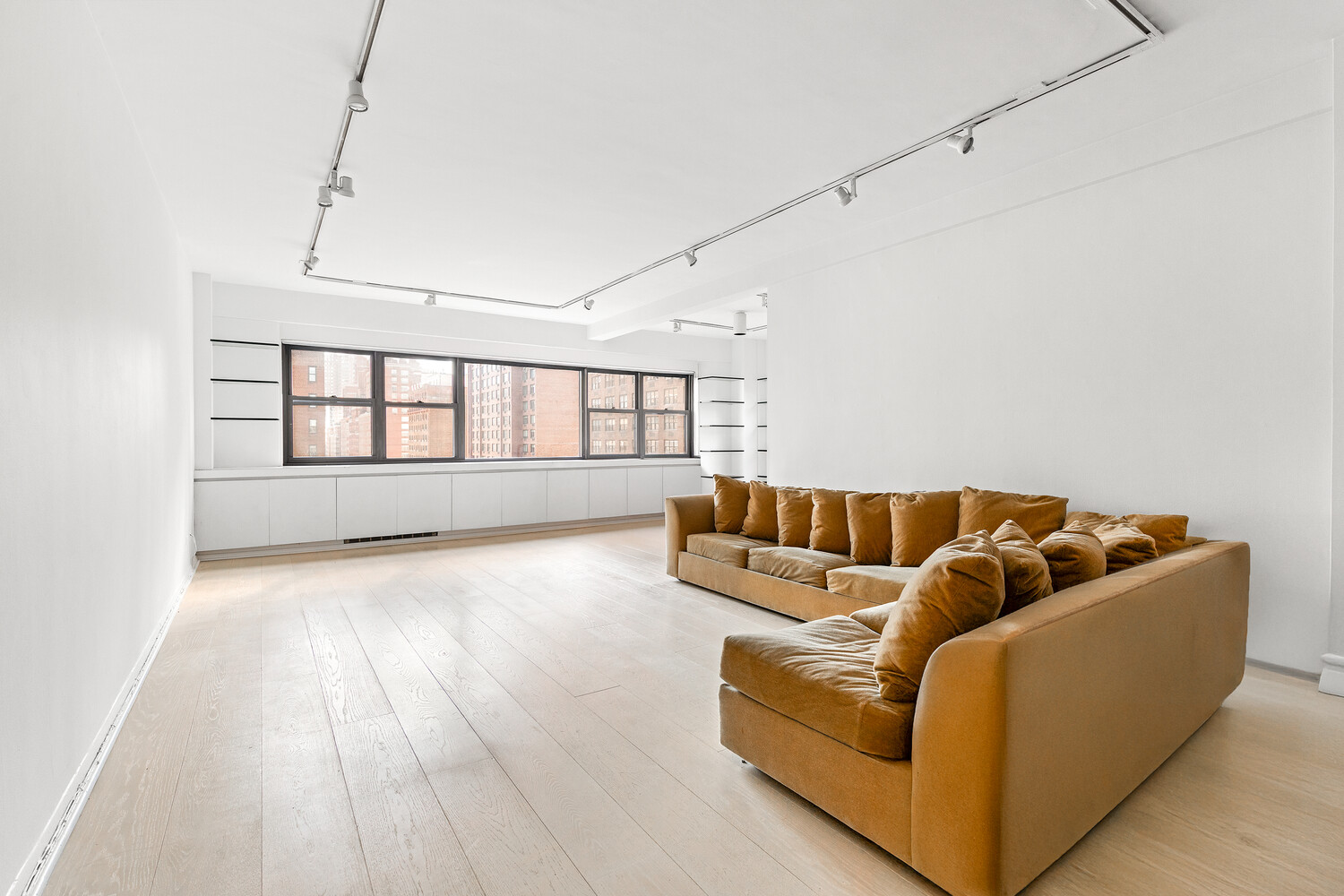 165 E 72ND Street 11C