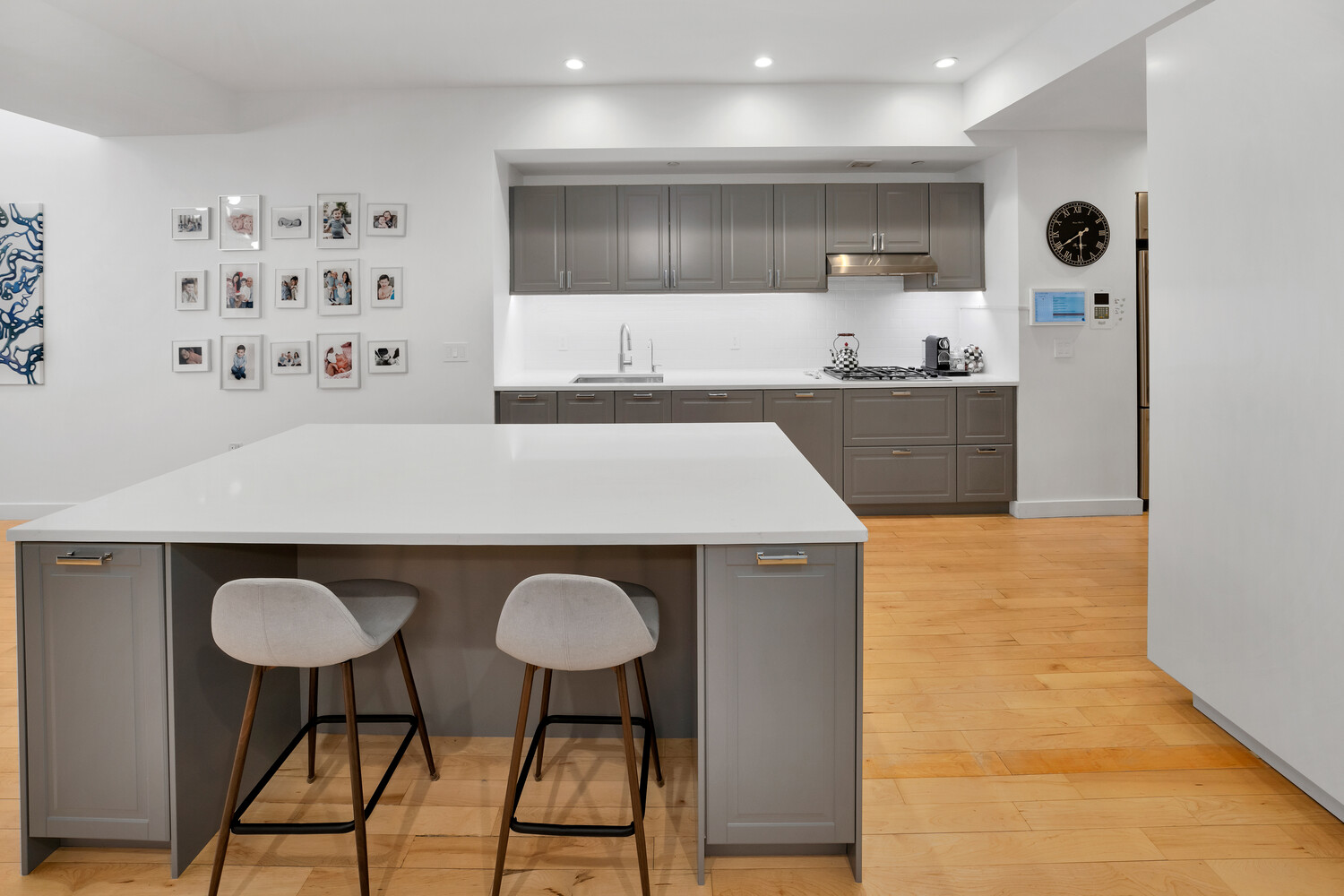 15 BROAD Street 1824