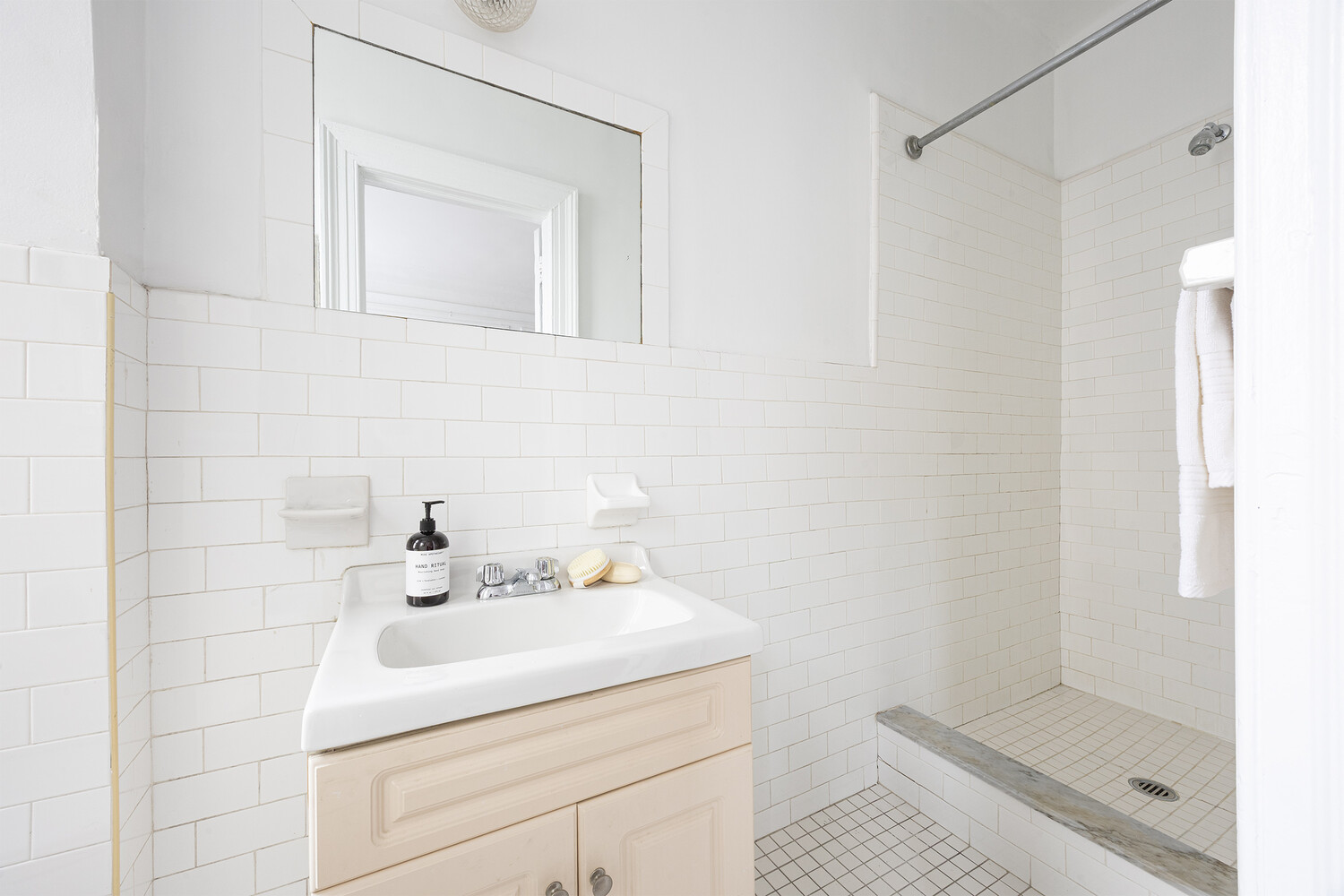 255 W 84TH Street 3E