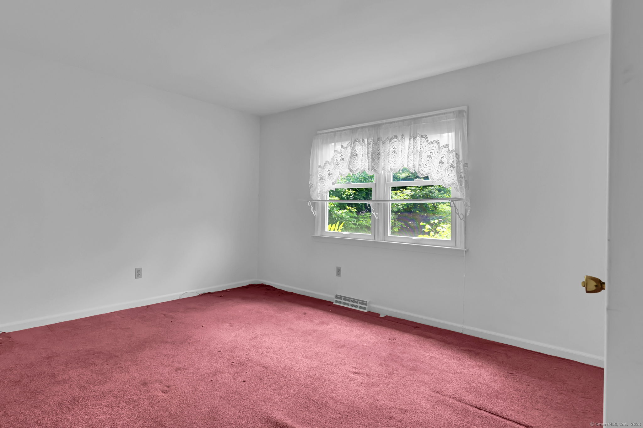 11 Beach Hill Road