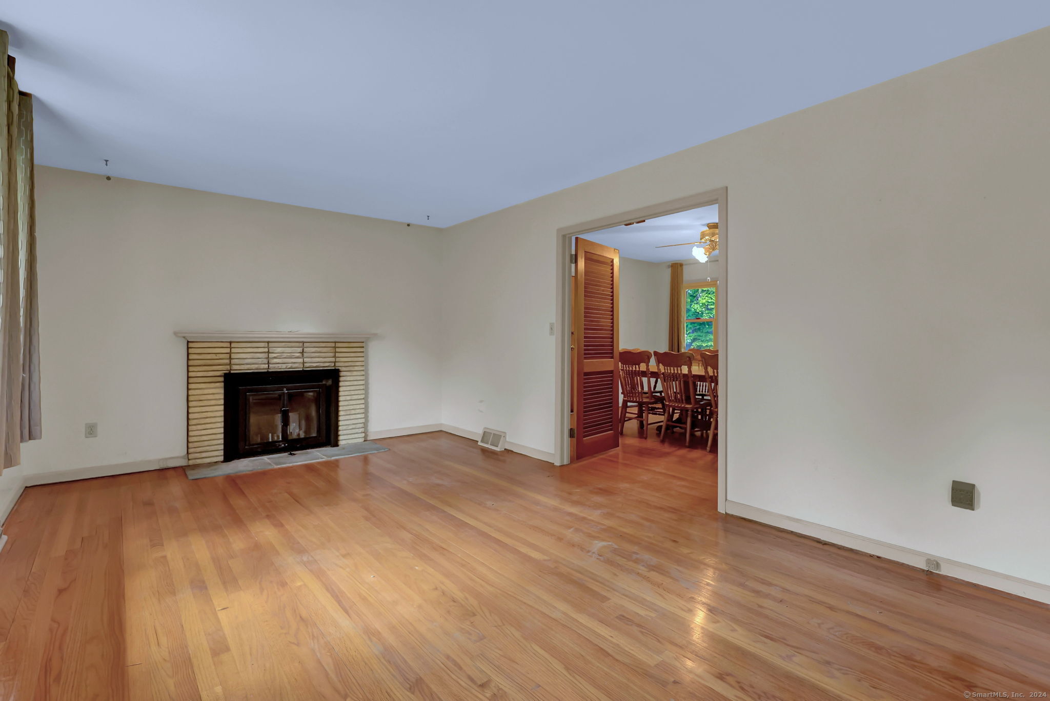 11 Beach Hill Road