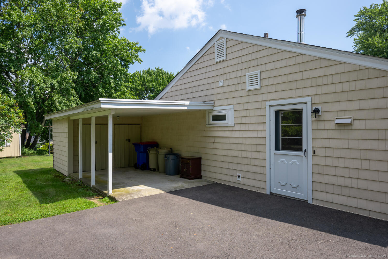 72 Lloyd Drive