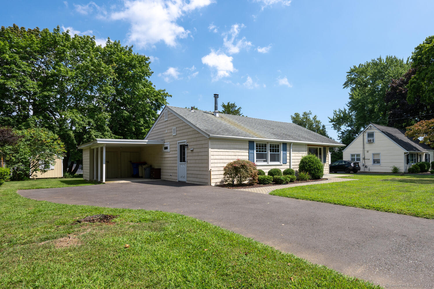 72 Lloyd Drive
