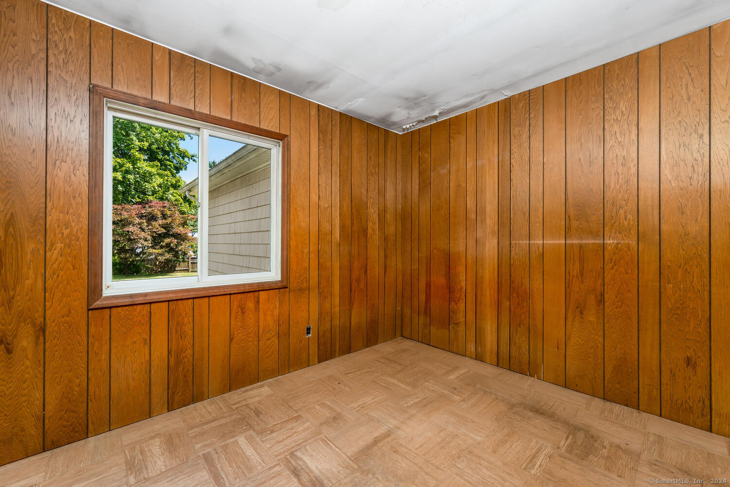 72 Lloyd Drive