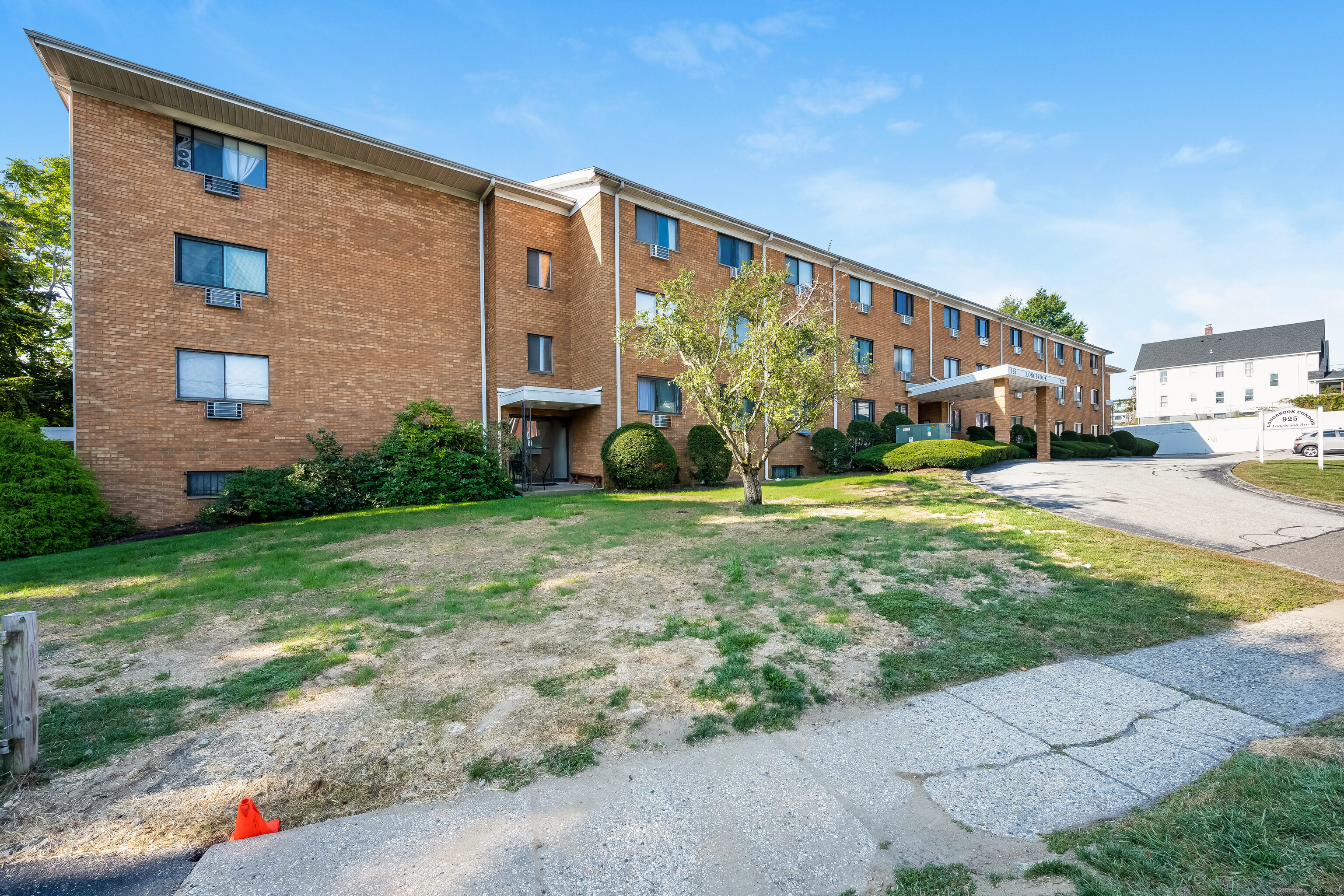 925 Longbrook Avenue APT 307