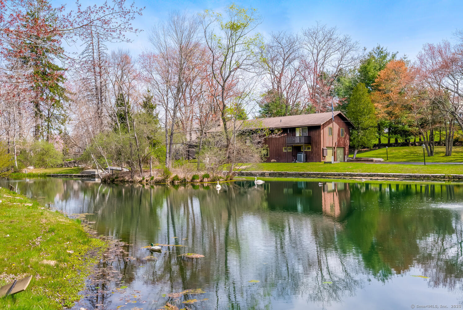 4 Whippoorwill Hill Road