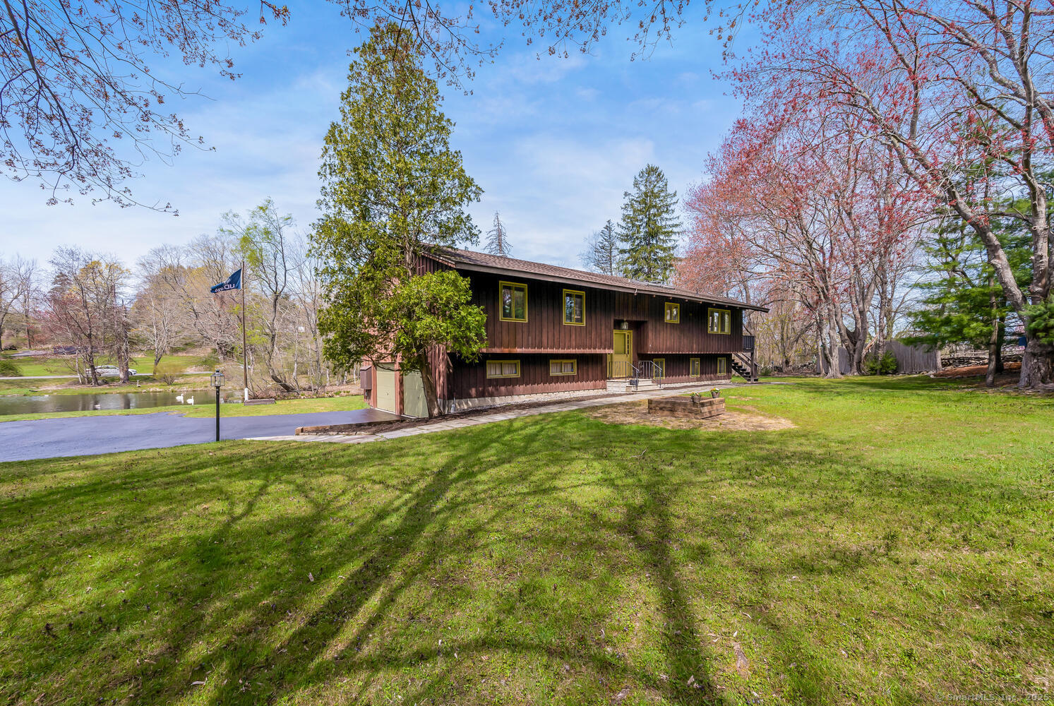 4 Whippoorwill Hill Road