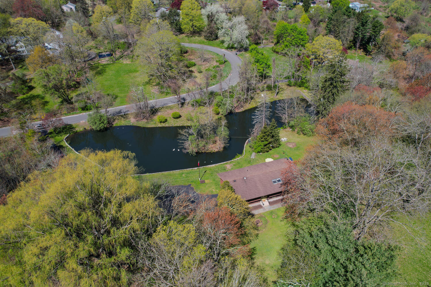4 Whippoorwill Hill Road