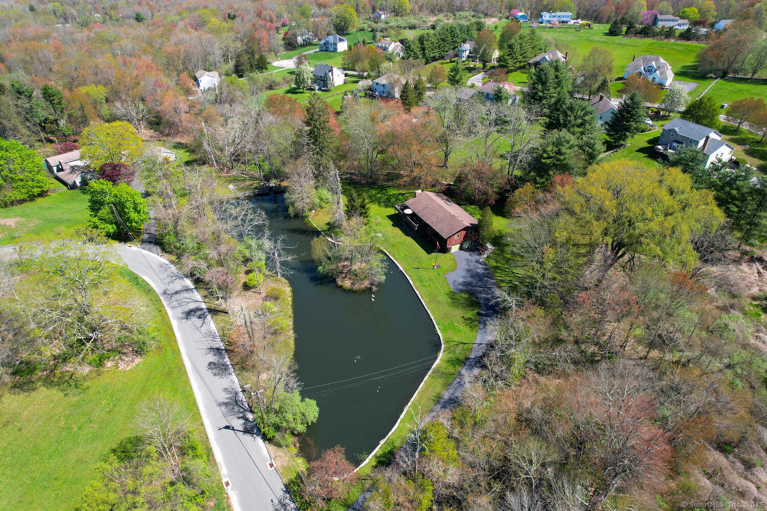 4 Whippoorwill Hill Road