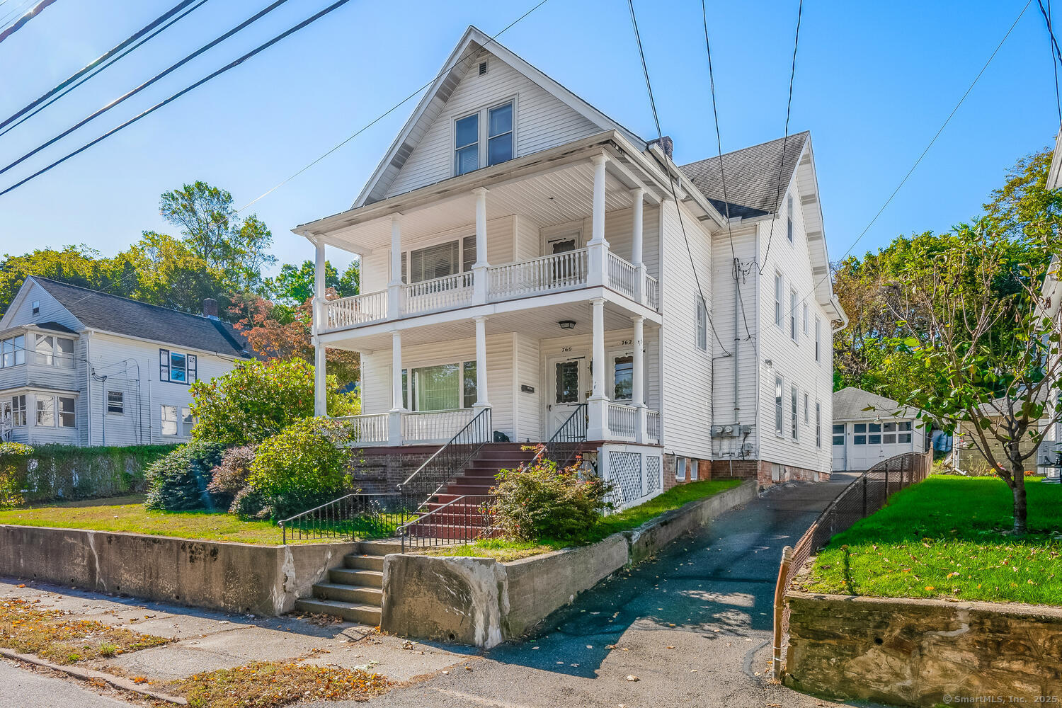760 Howe Avenue