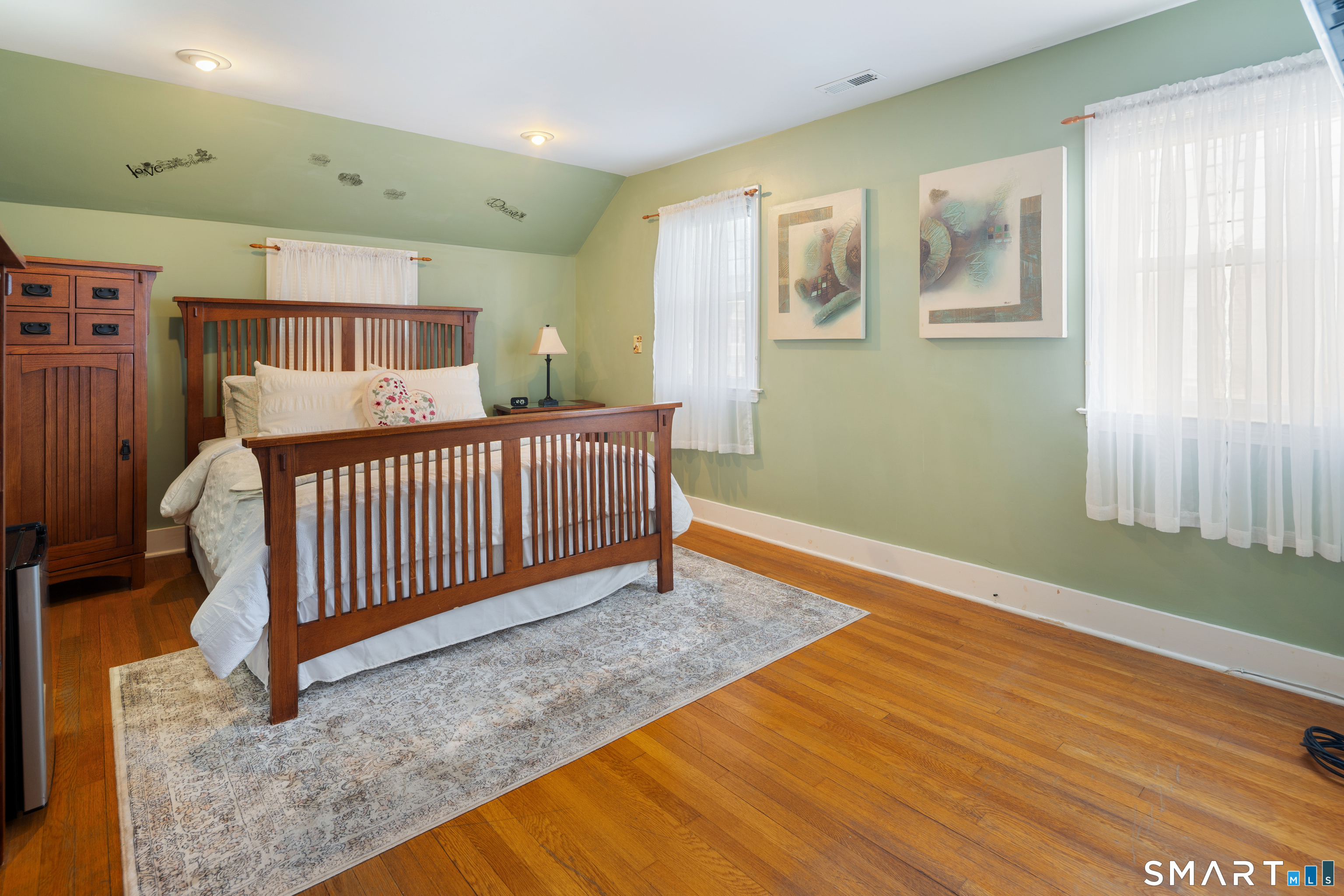 135 Laurel Place