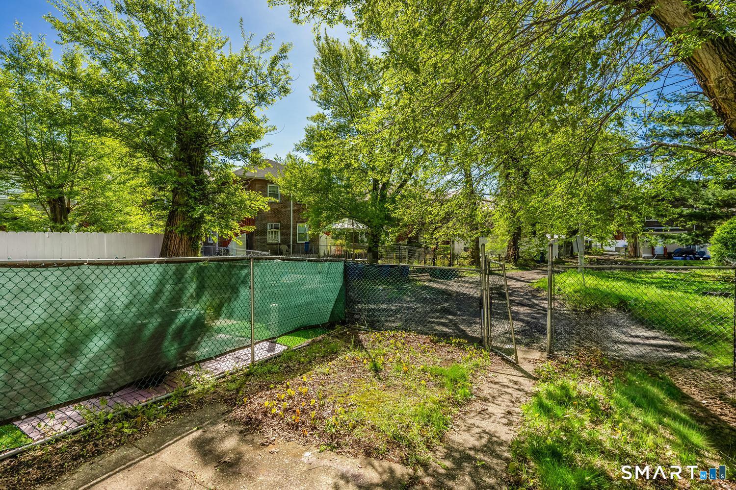 1040 Connecticut Avenue