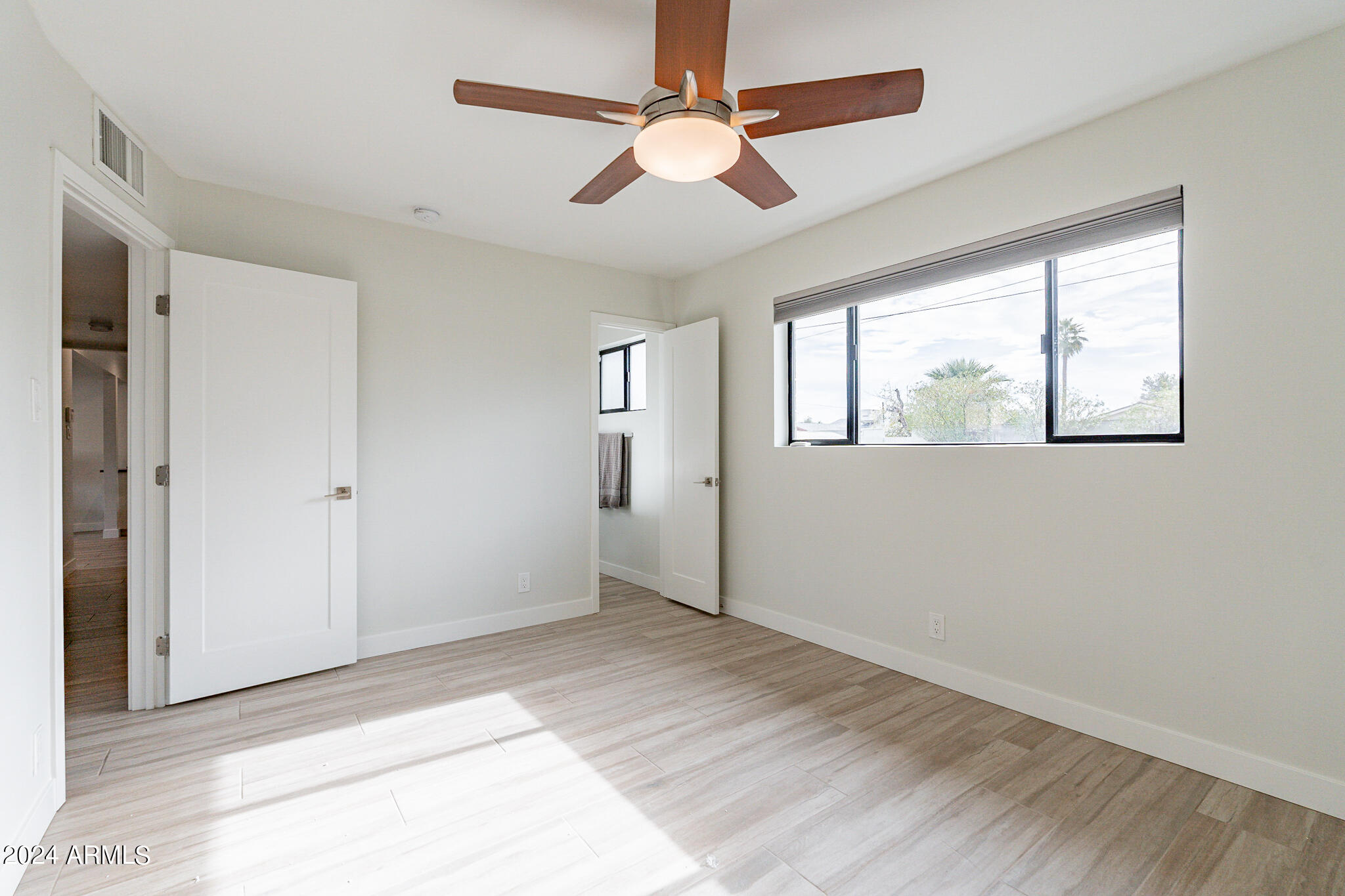 7007 E LOMA LAND Drive