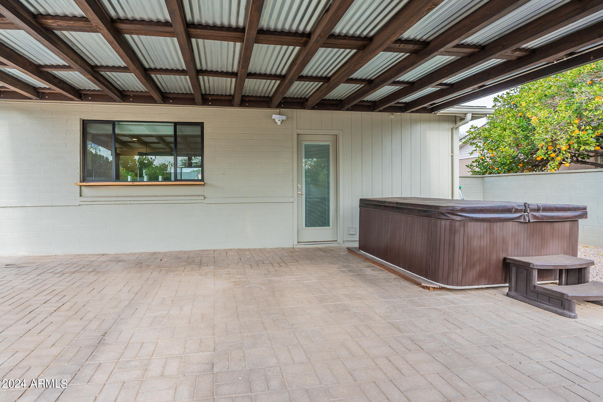 7007 E LOMA LAND Drive