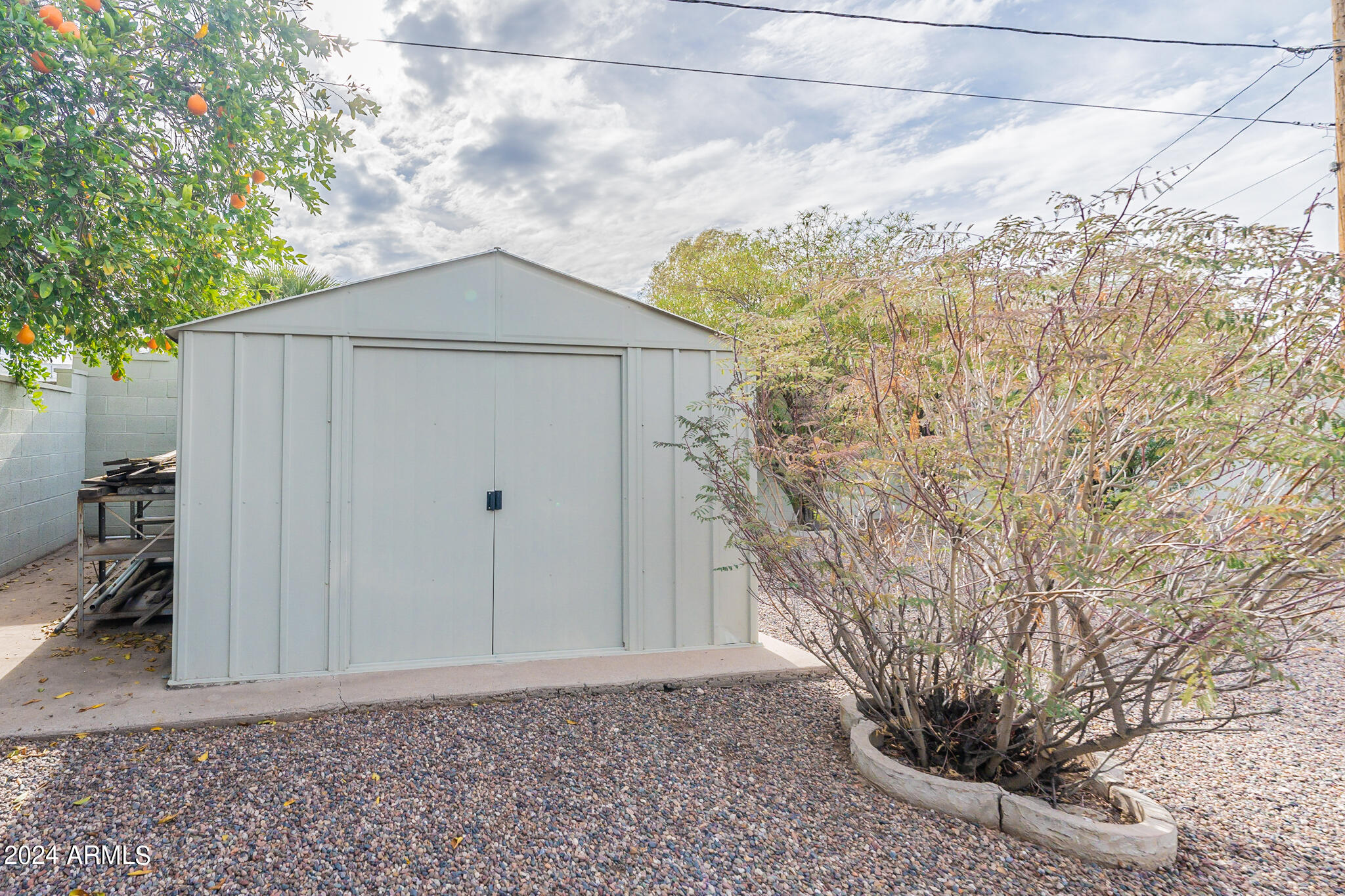 7007 E LOMA LAND Drive