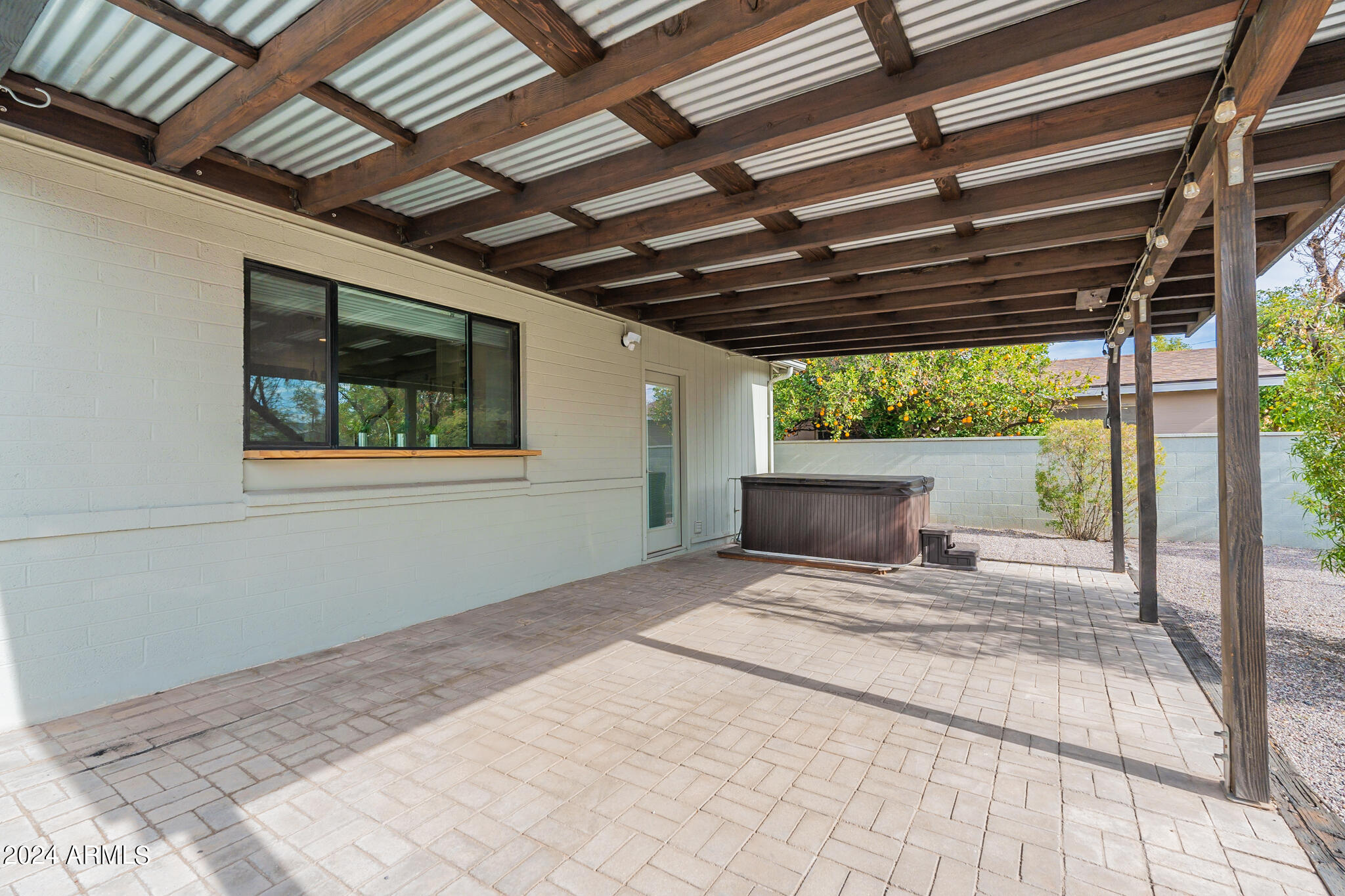 7007 E LOMA LAND Drive