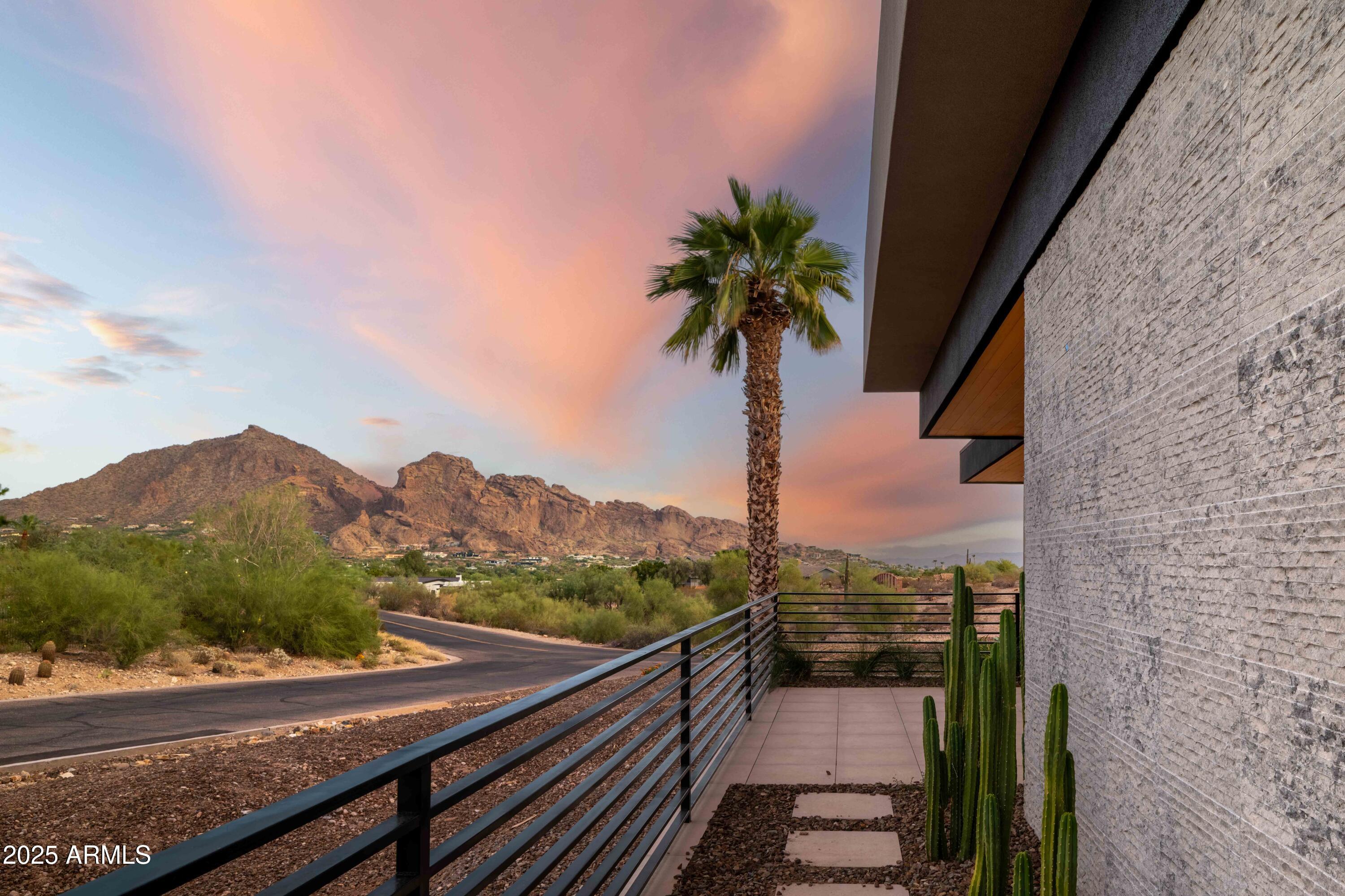 4644 E INDIAN BEND Road