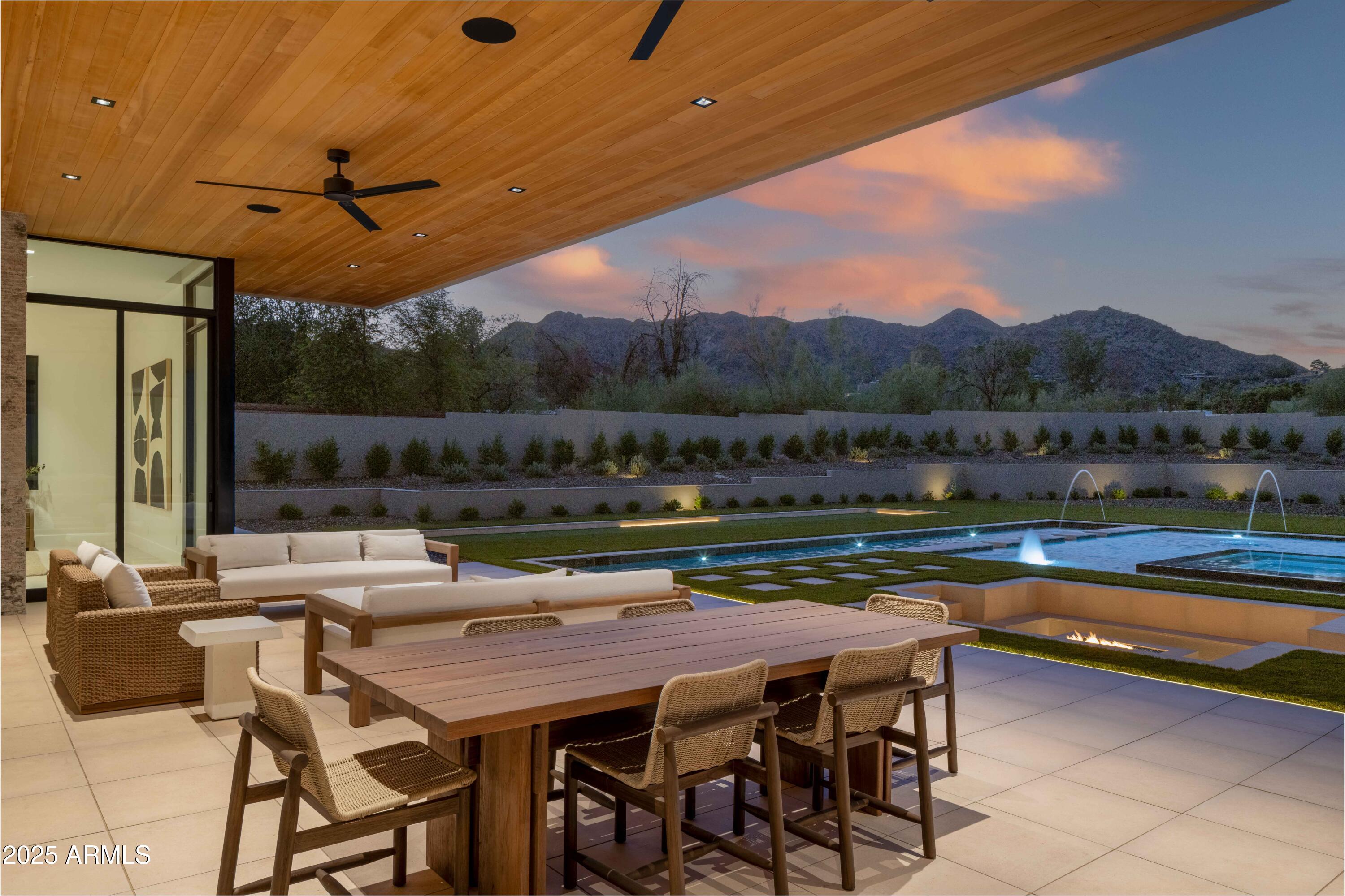 4644 E INDIAN BEND Road