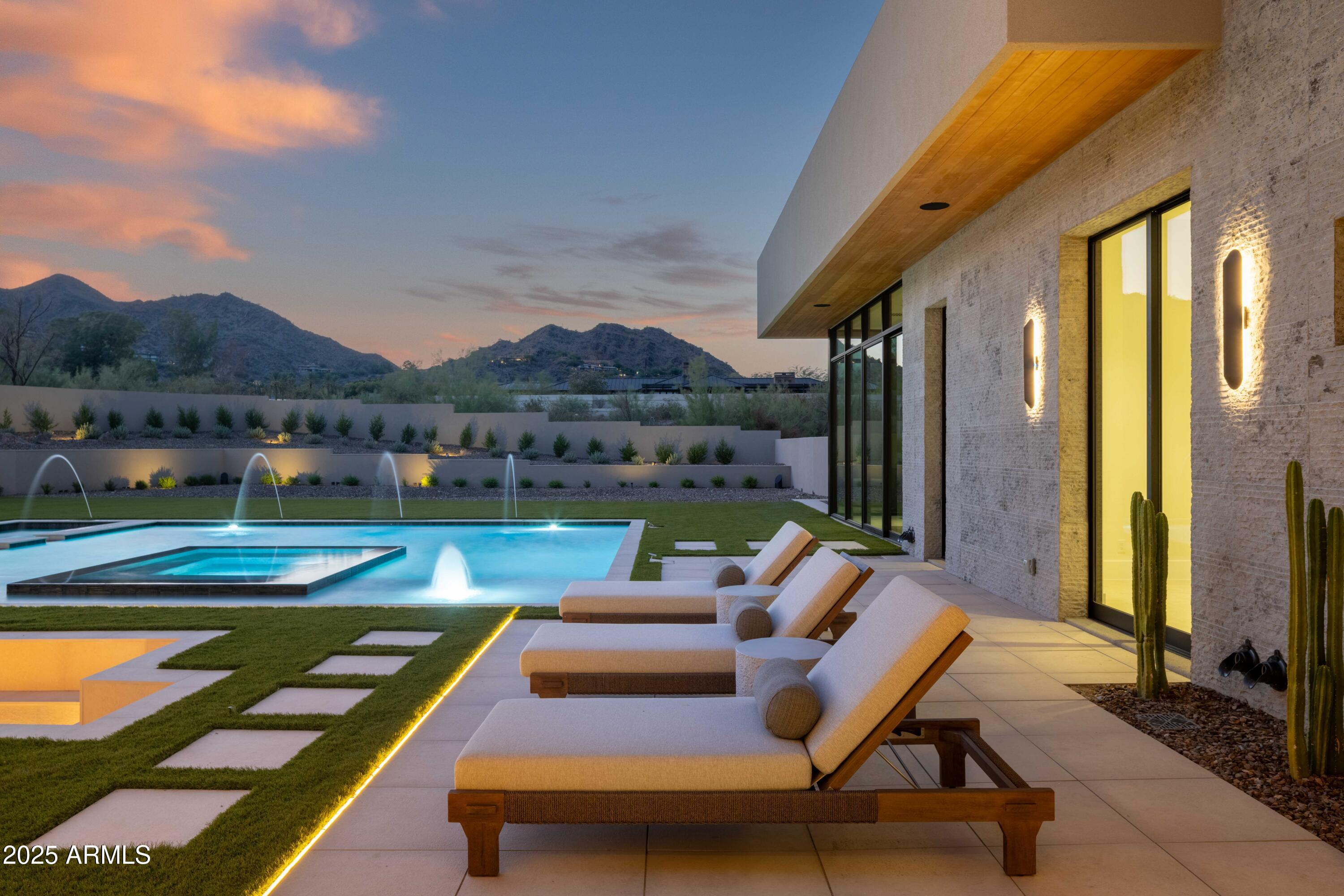 4644 E INDIAN BEND Road