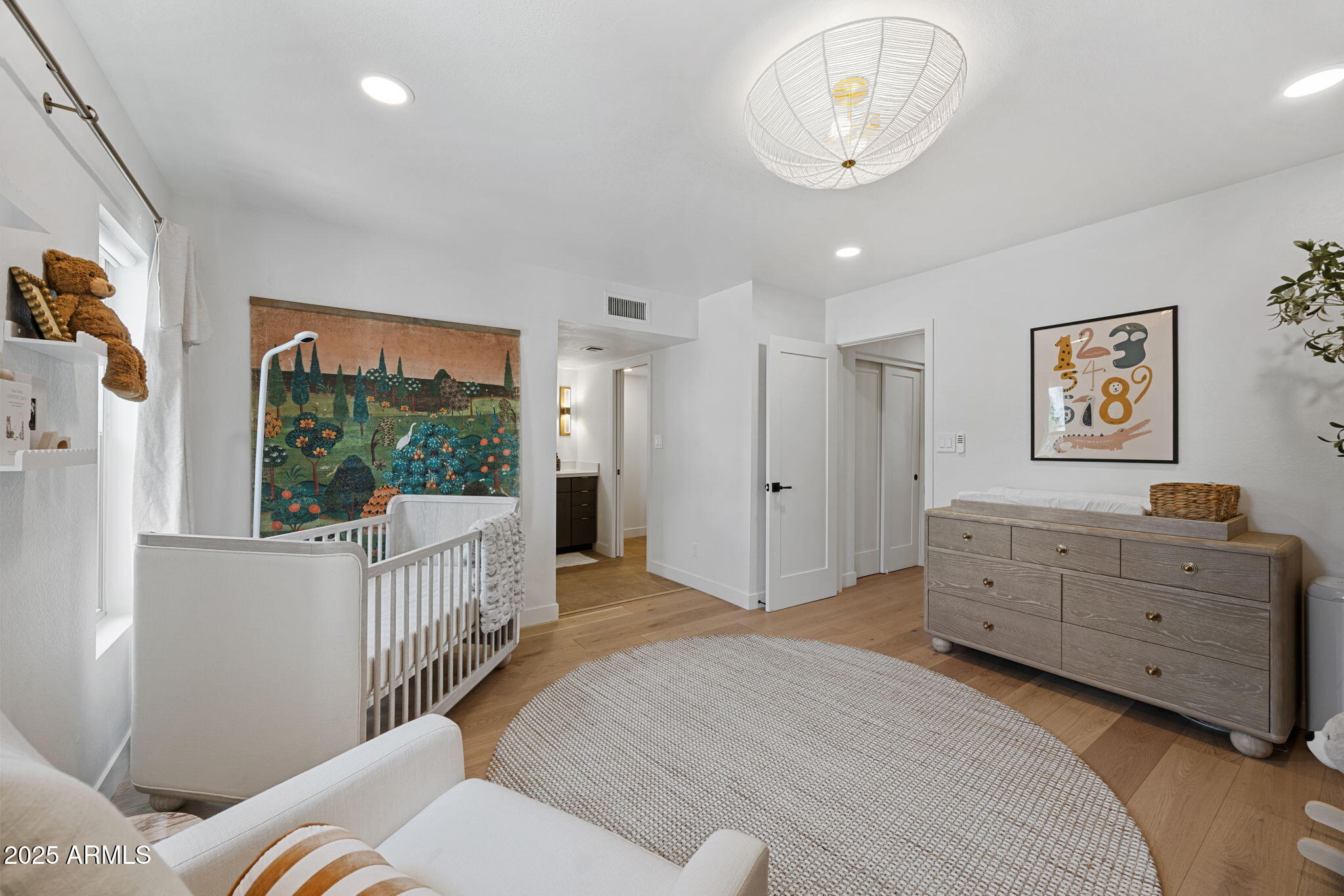 7343 E NORTHLAND Drive