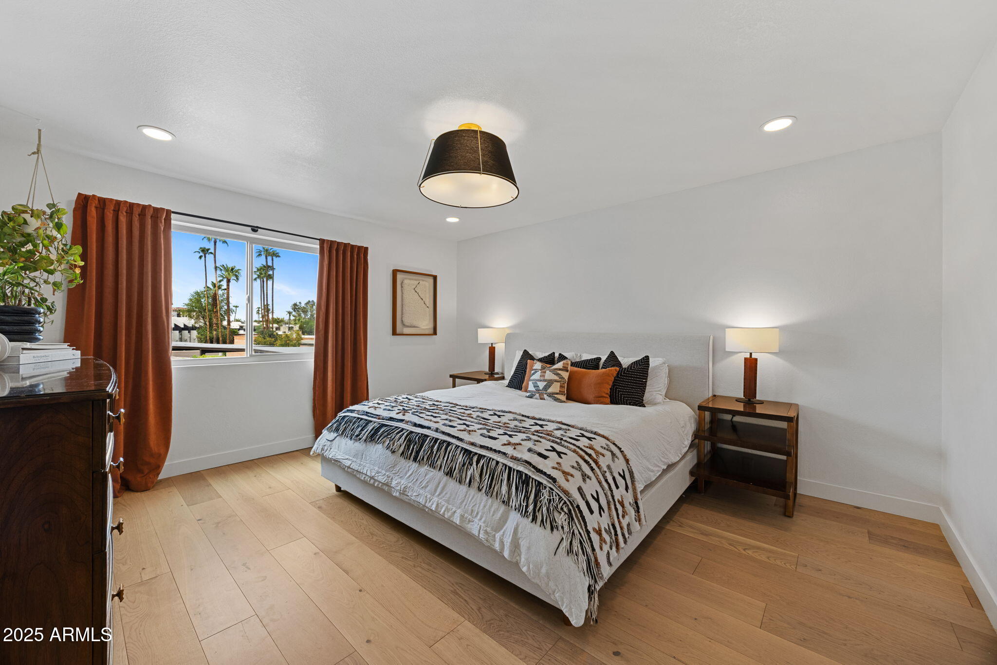 7343 E NORTHLAND Drive