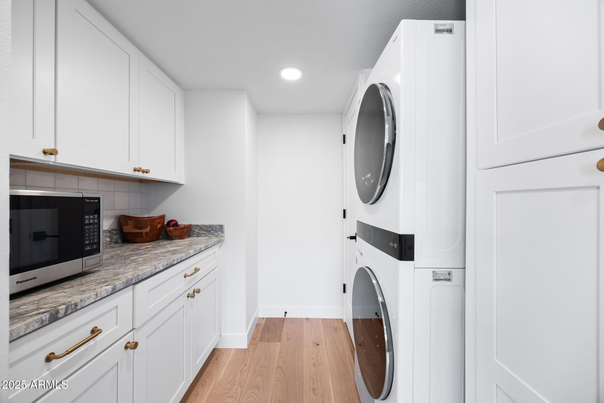 7343 E NORTHLAND Drive