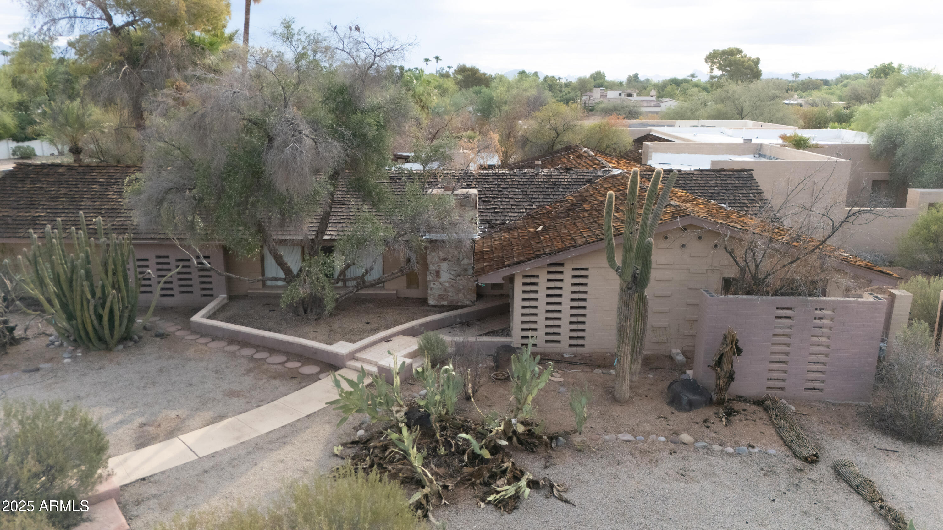 6701 E MOCKINGBIRD Lane