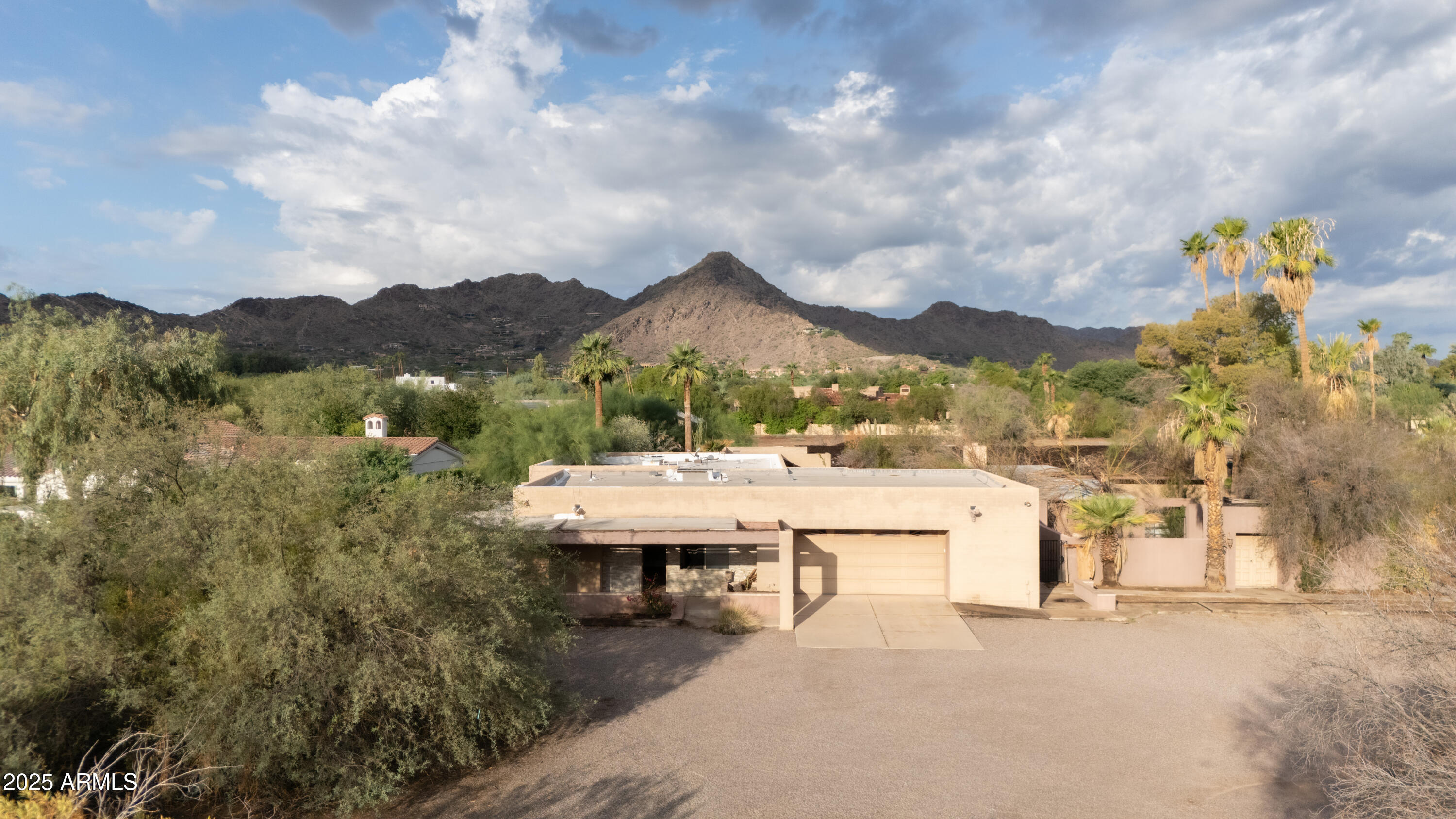6701 E MOCKINGBIRD Lane