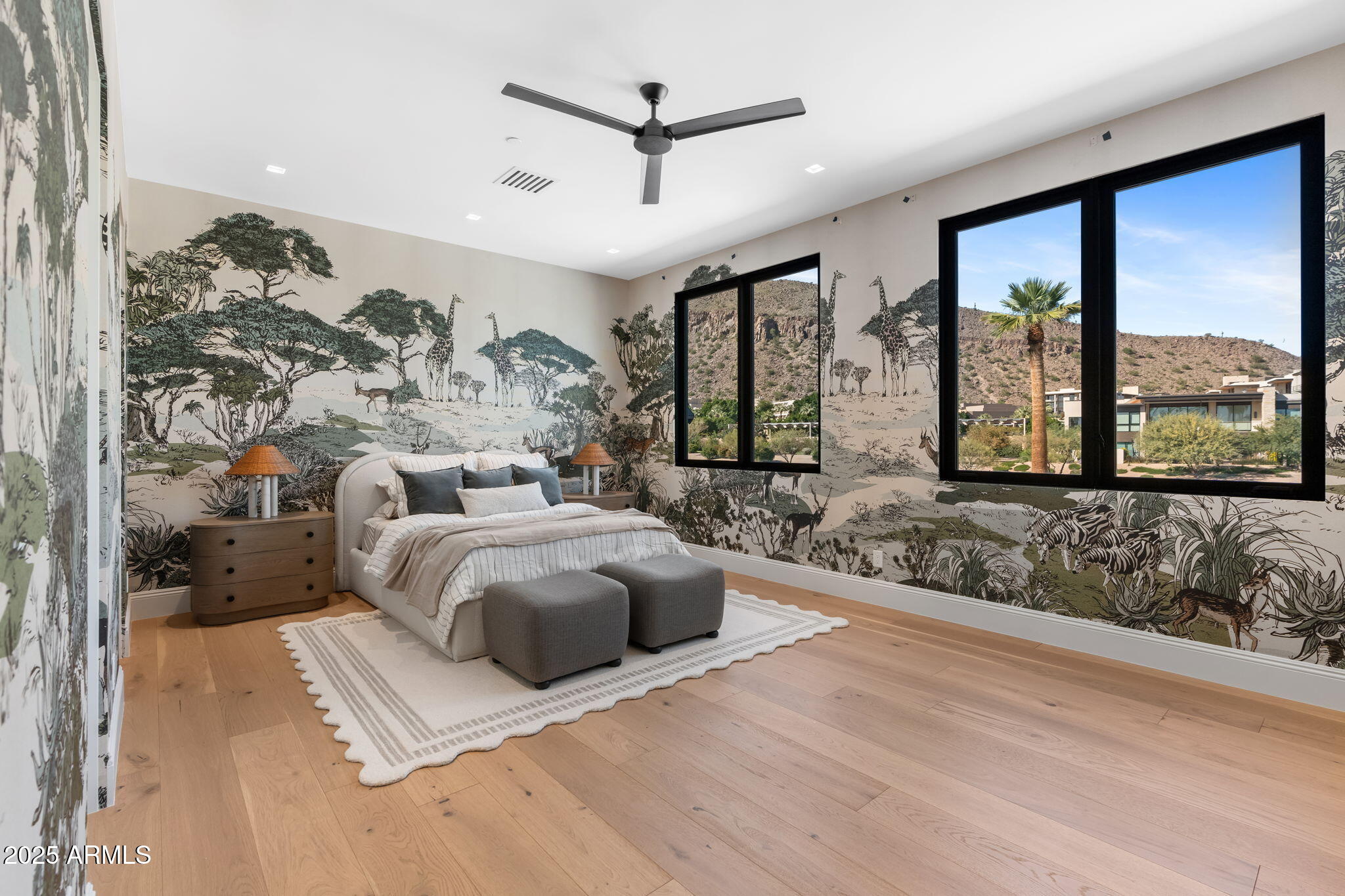 6230 E HILLCREST Boulevard