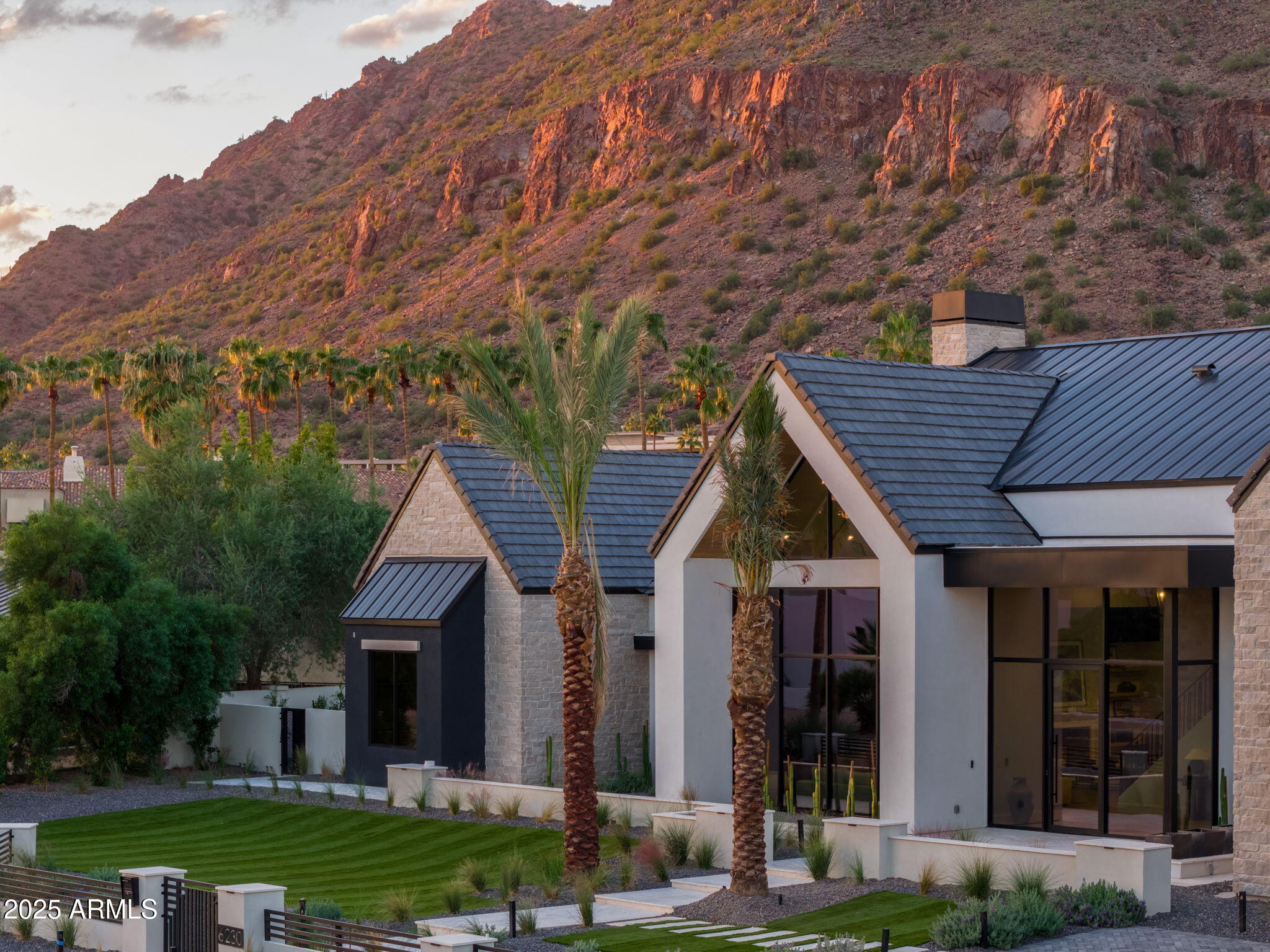 6230 E HILLCREST Boulevard