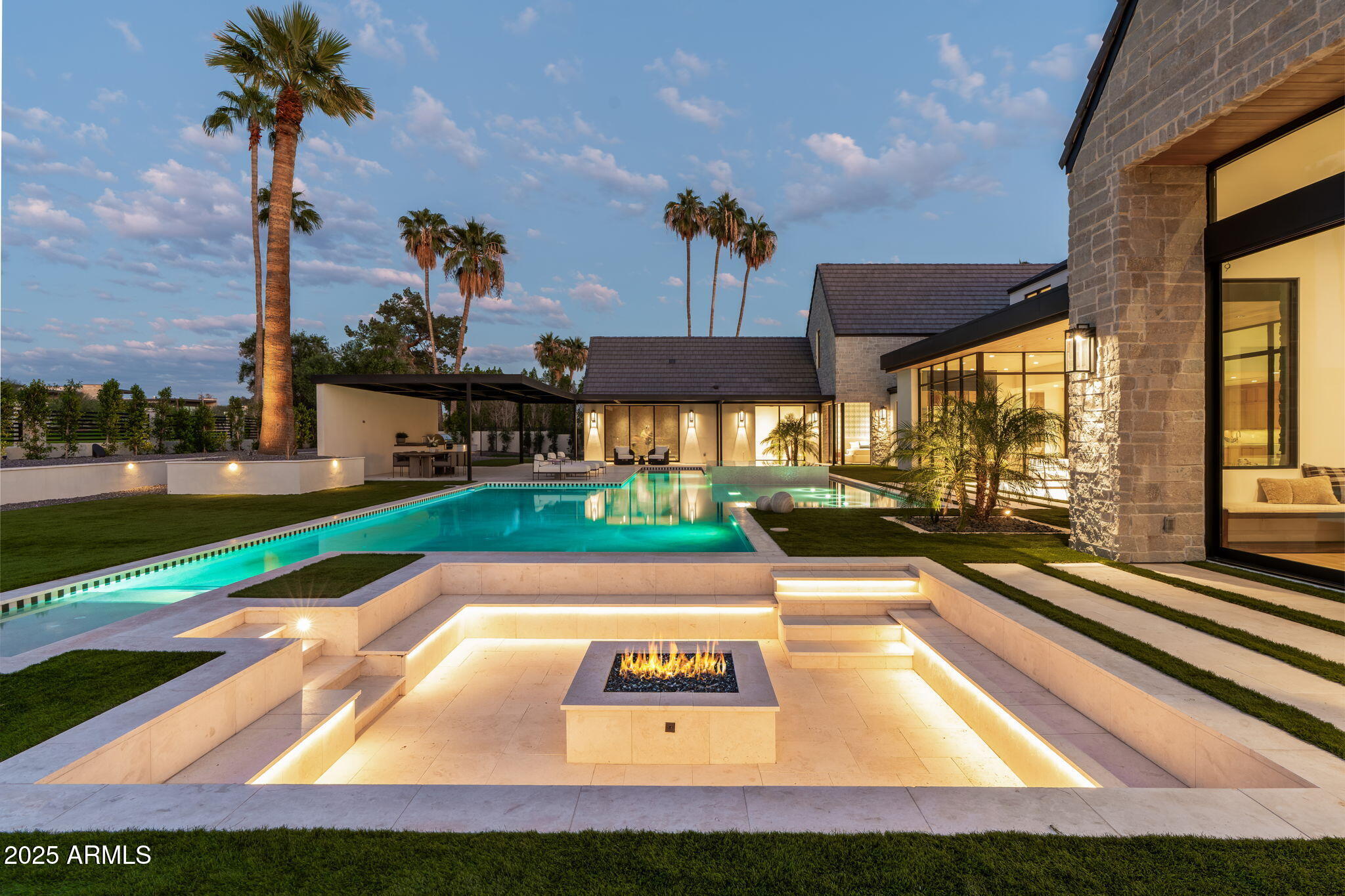 6230 E HILLCREST Boulevard