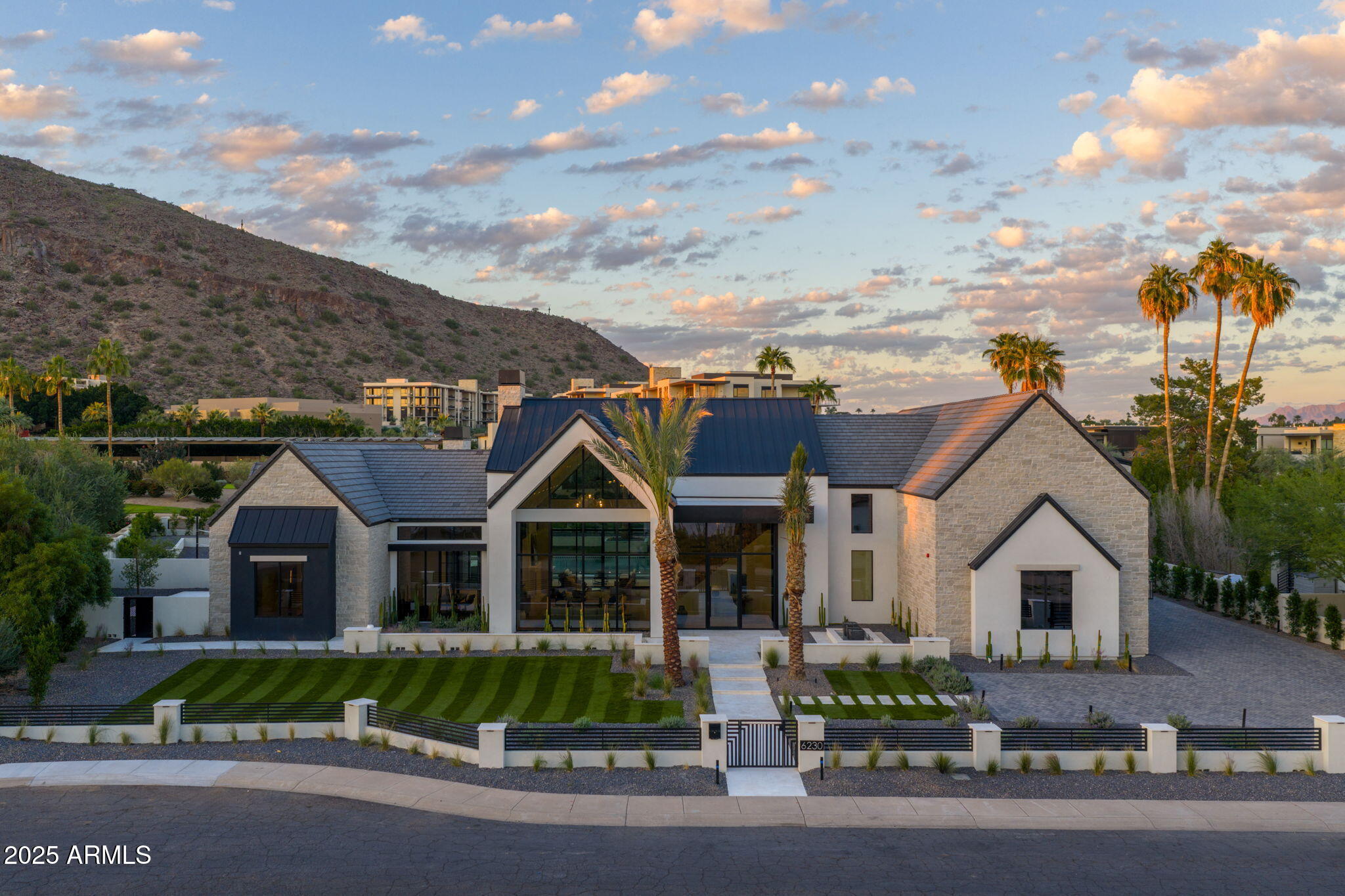 6230 E HILLCREST Boulevard