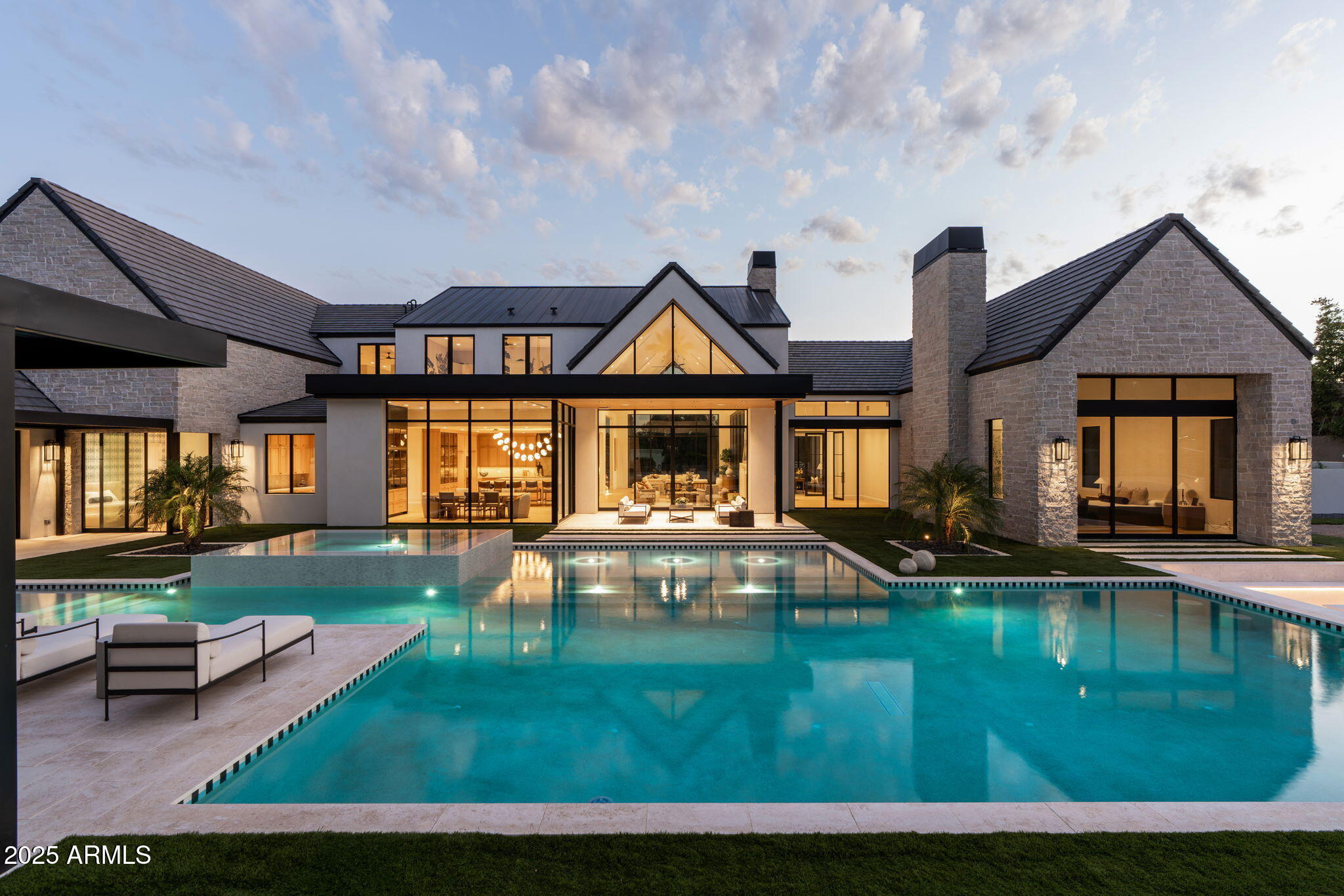 6230 E HILLCREST Boulevard