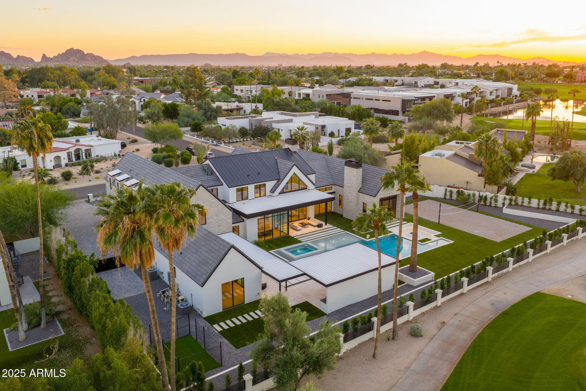 6230 E HILLCREST Boulevard