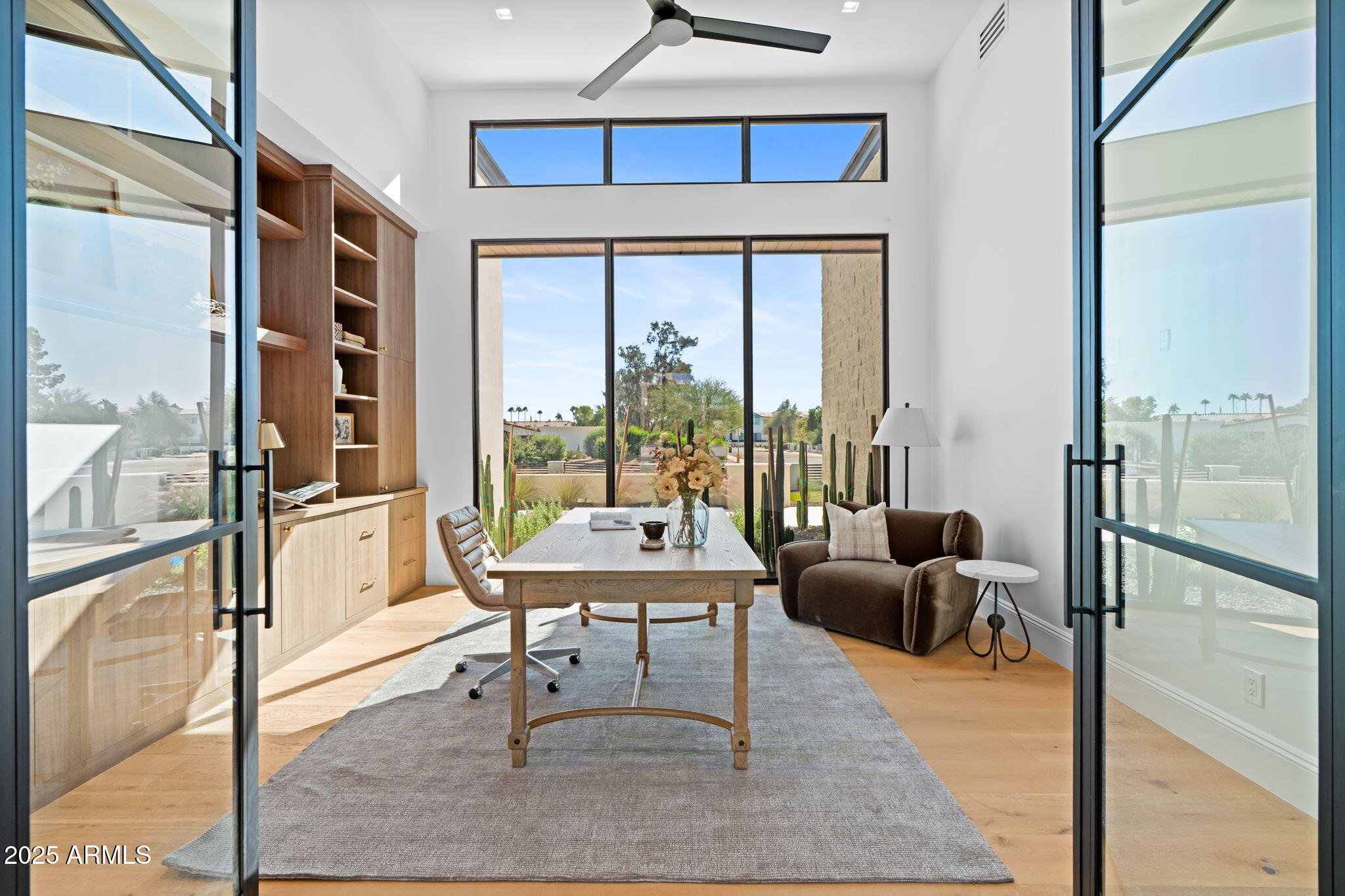 6230 E HILLCREST Boulevard