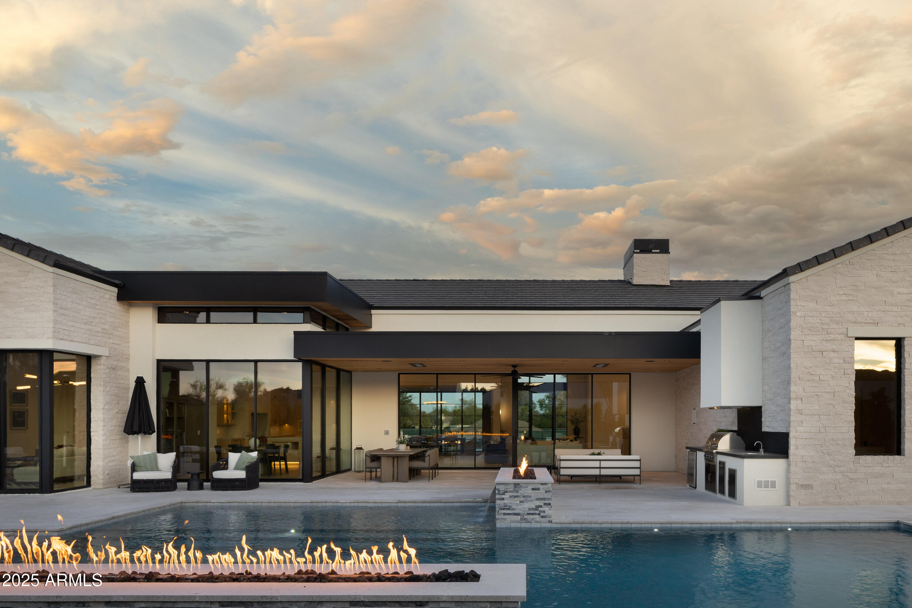 5636 E CABALLO Drive