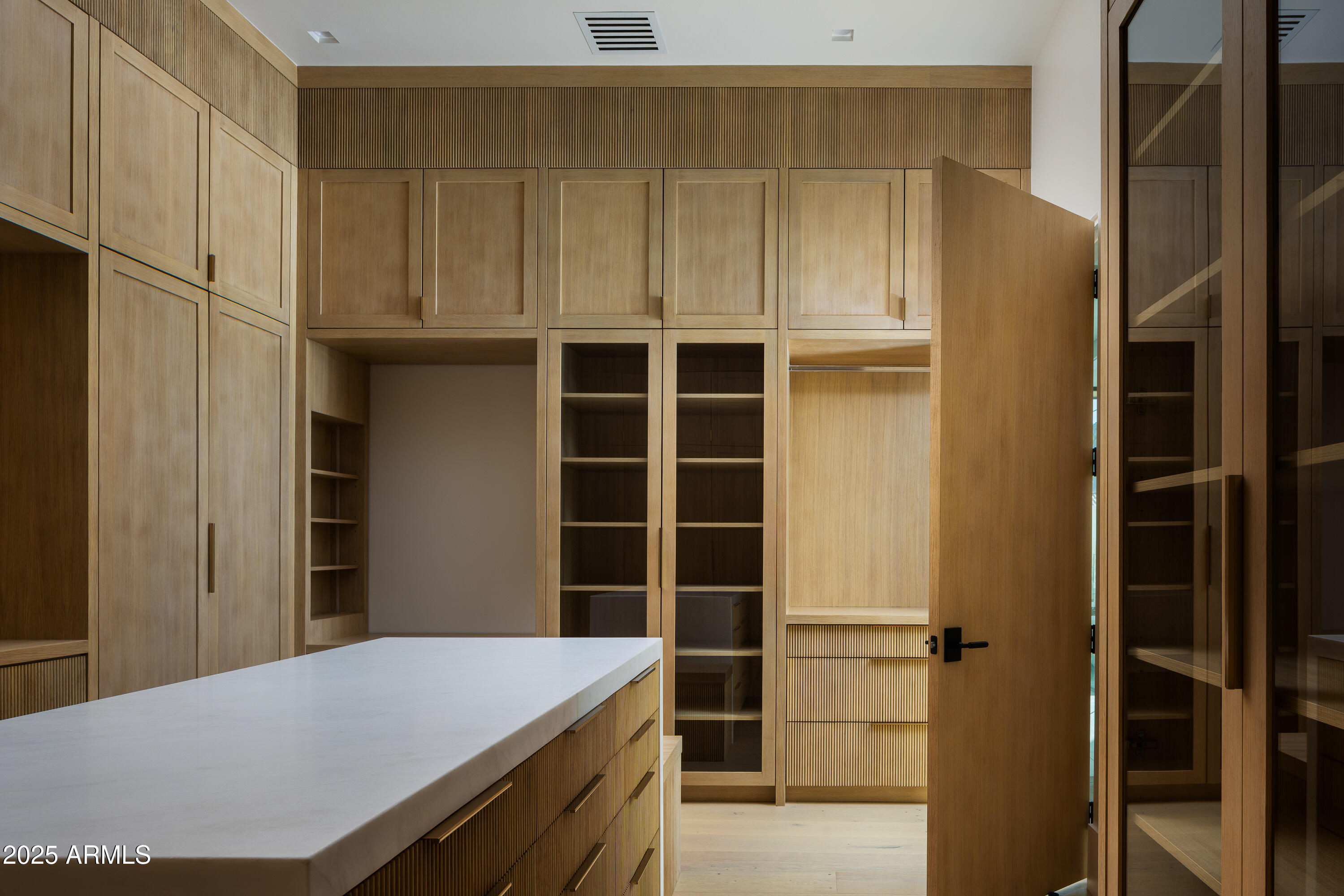 5636 E CABALLO Drive