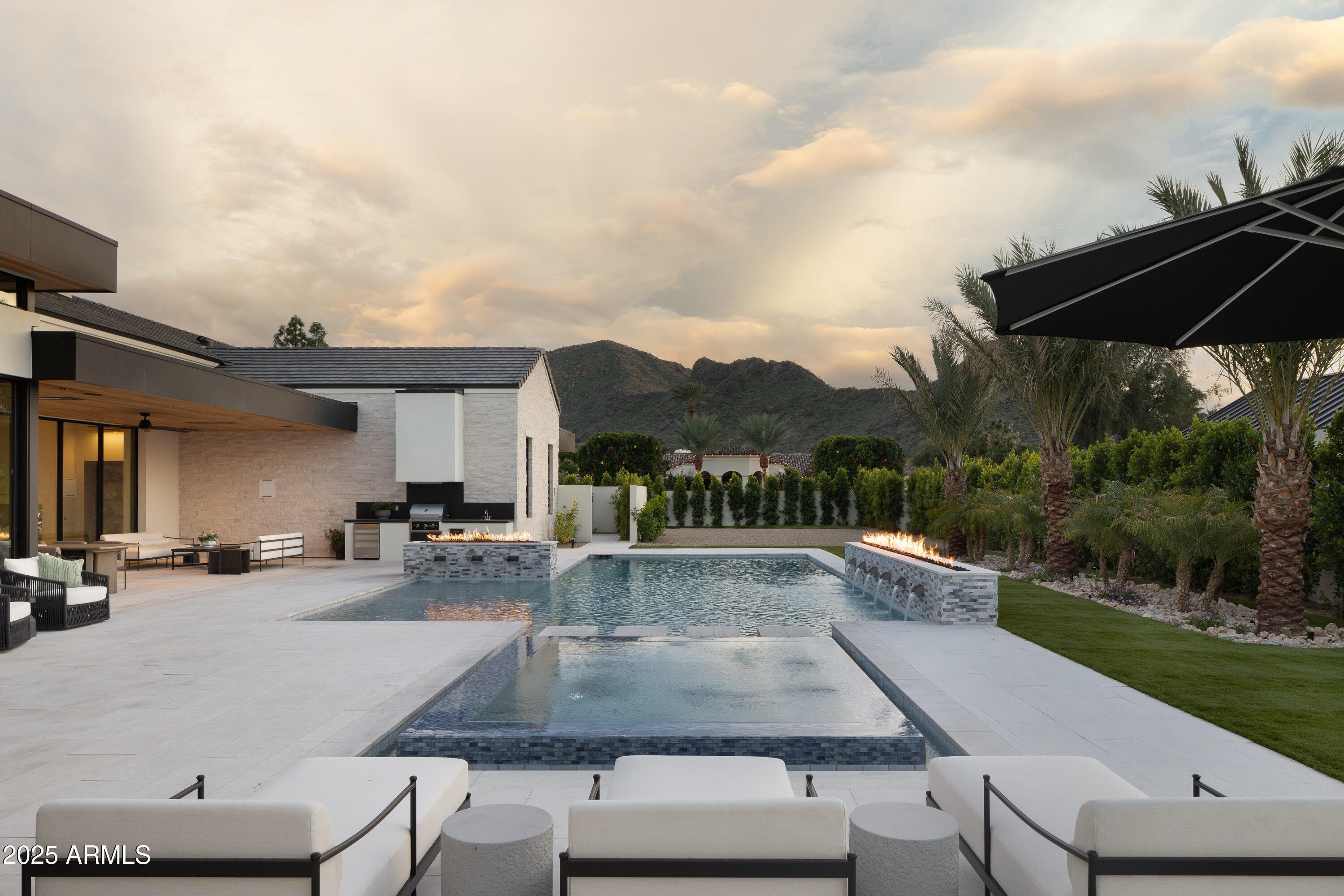 5636 E CABALLO Drive