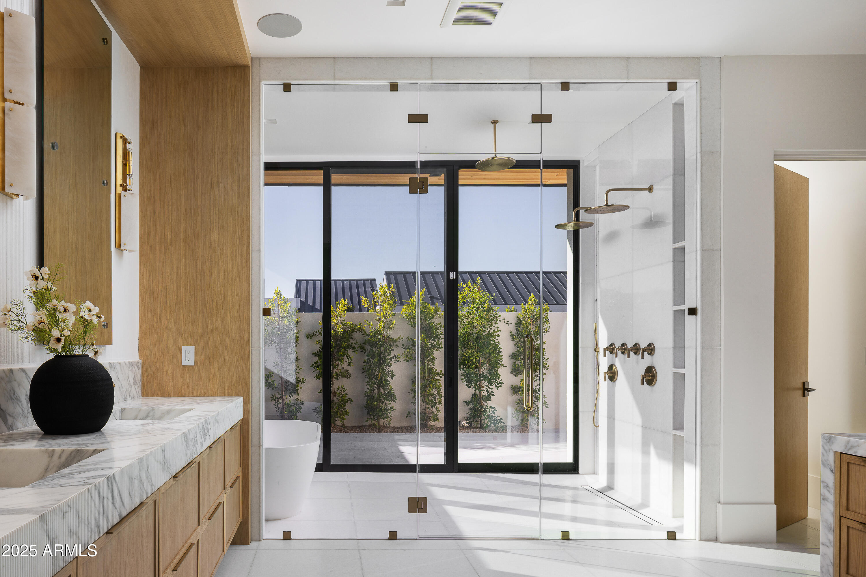 5636 E CABALLO Drive