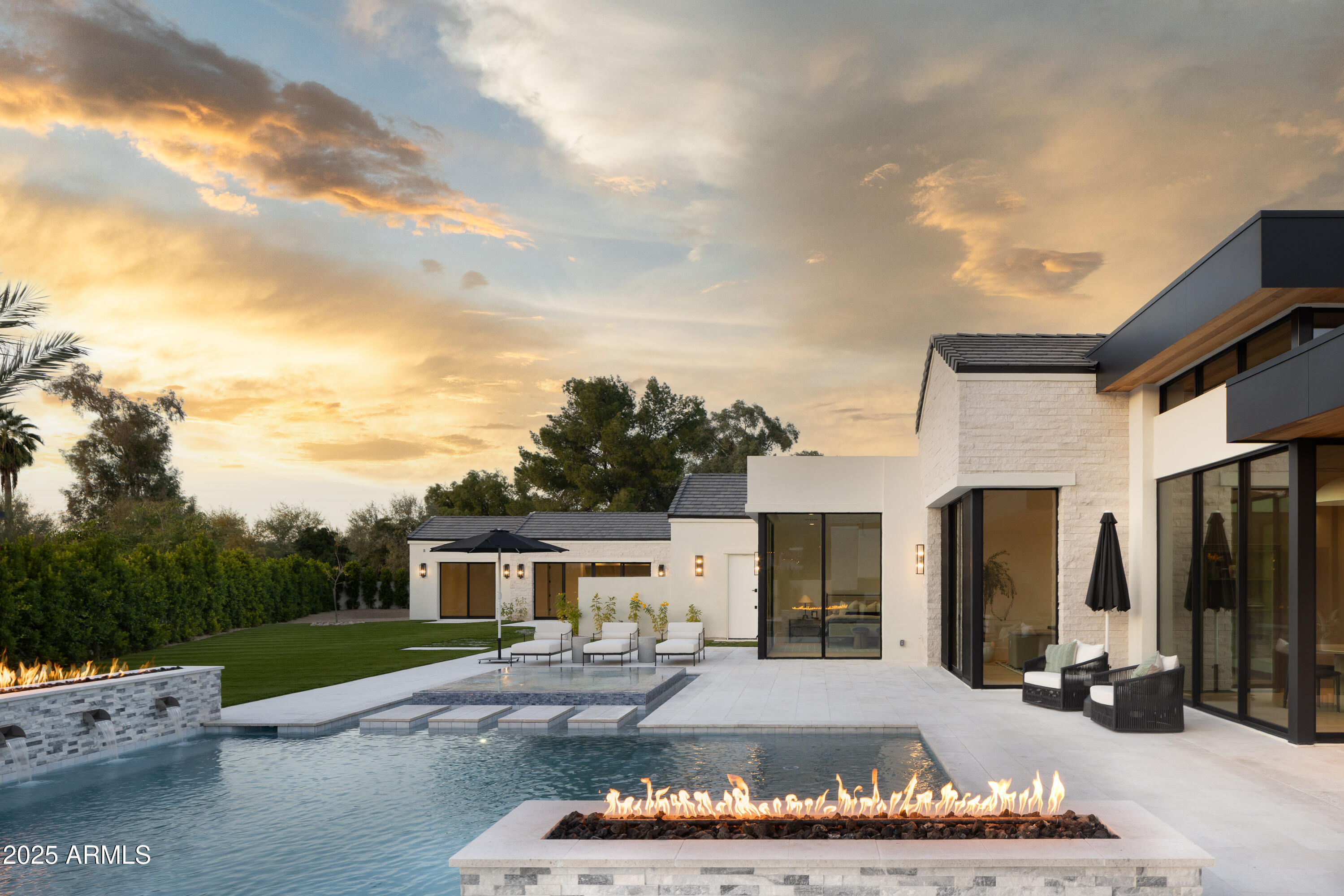 5636 E CABALLO Drive