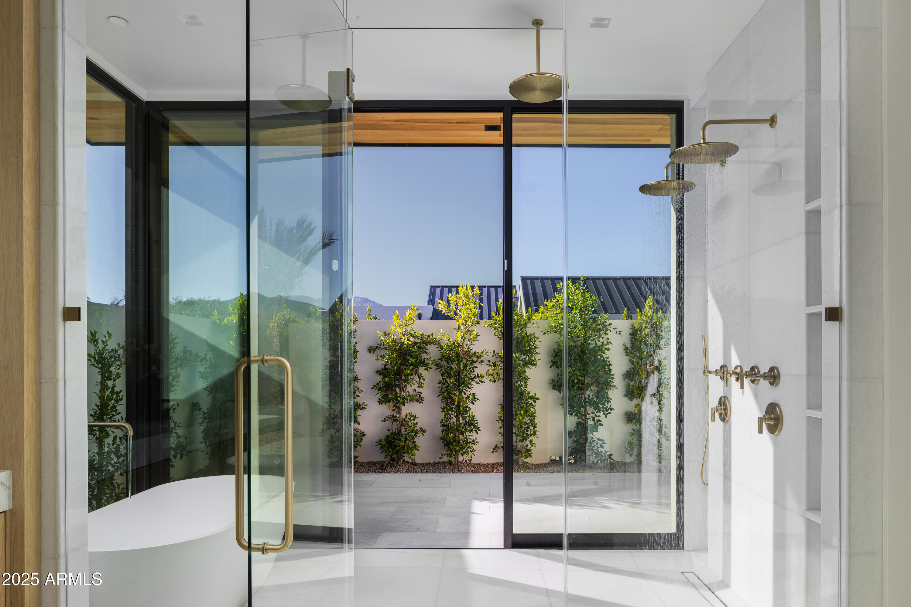 5636 E CABALLO Drive