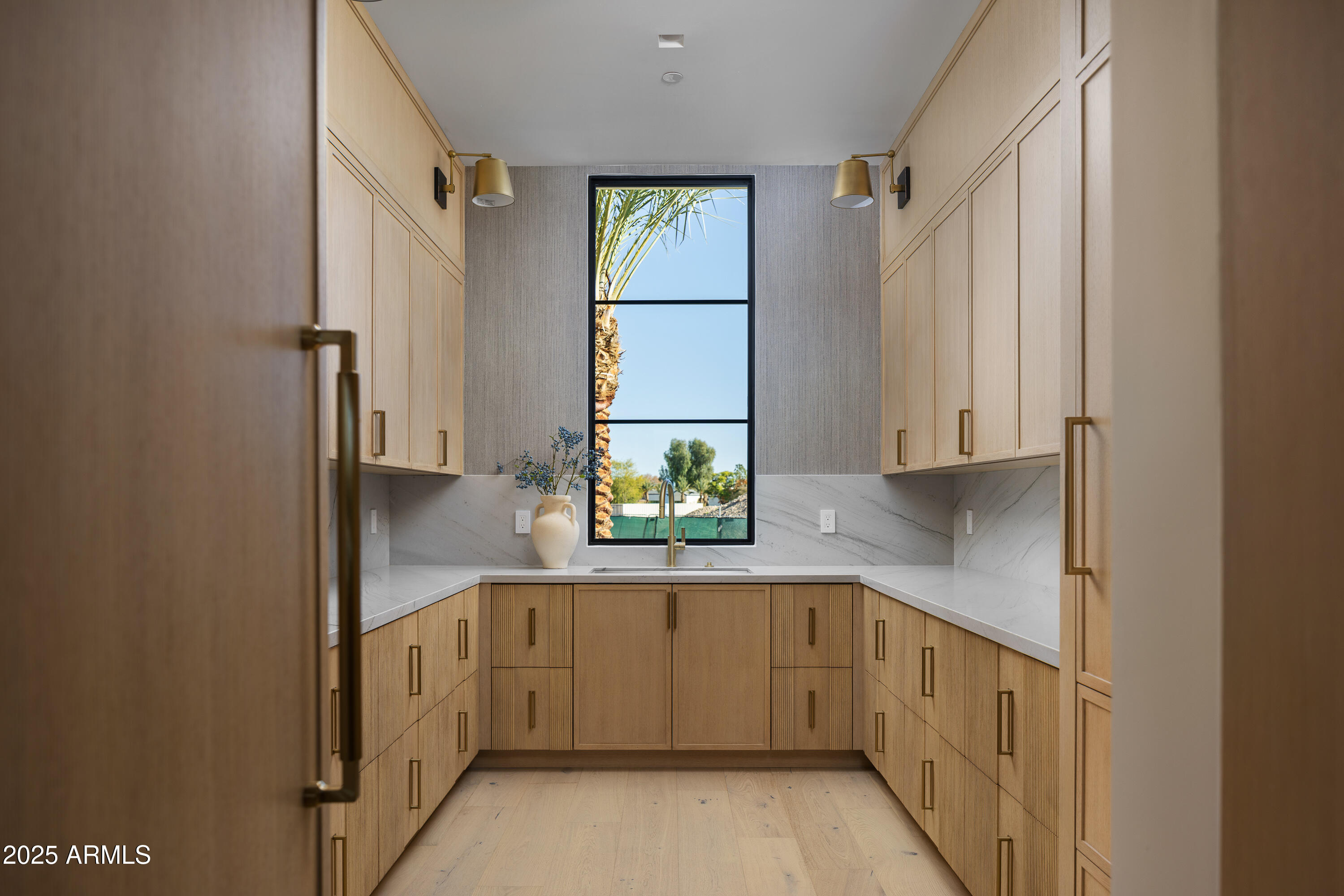 5636 E CABALLO Drive